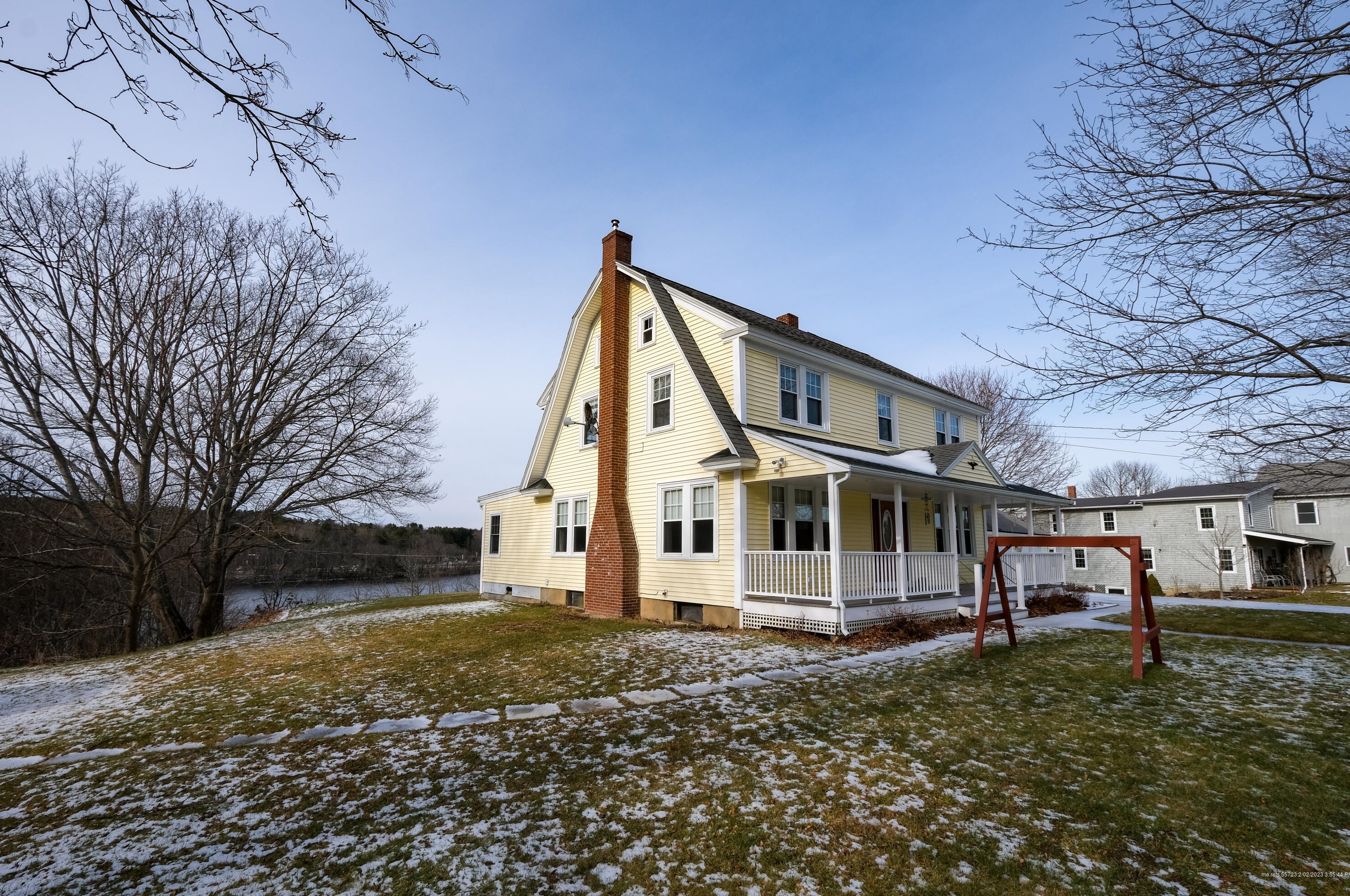 9 Albert Cir, Pittston ME  04345-5127 exterior