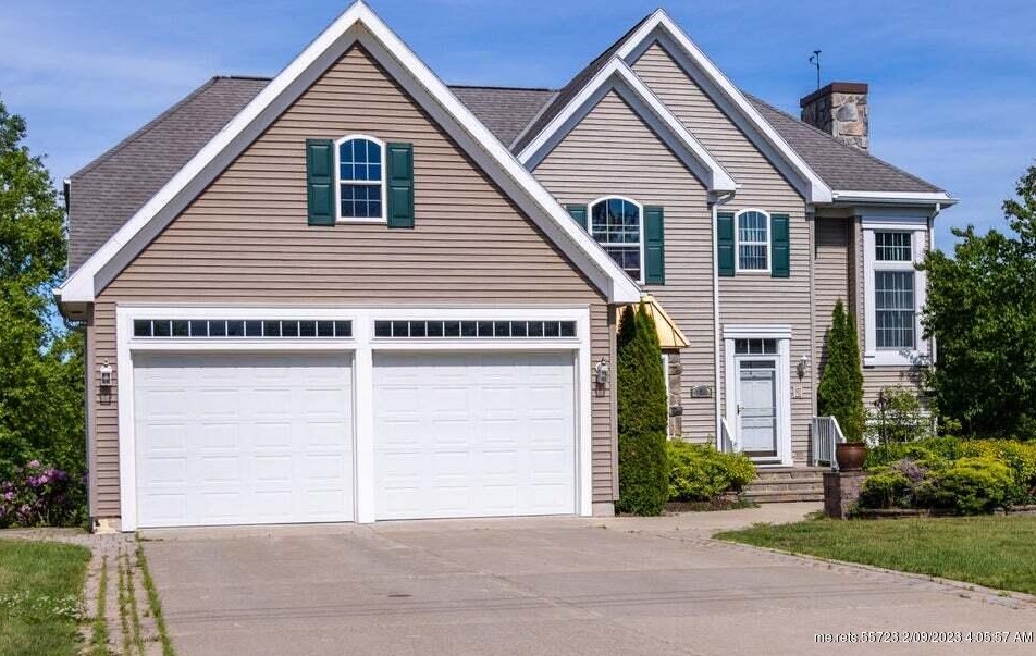 120 Laurel Cir, Bangor, ME 04401