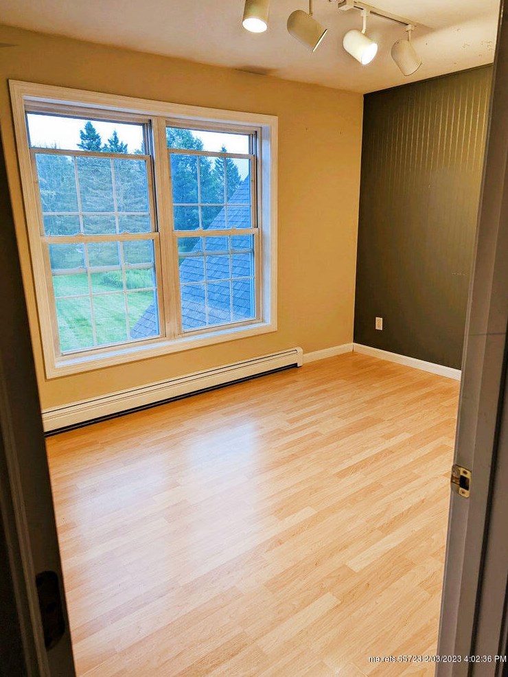 37 Constitution Ave, Newburgh ME  04444-1332 exterior