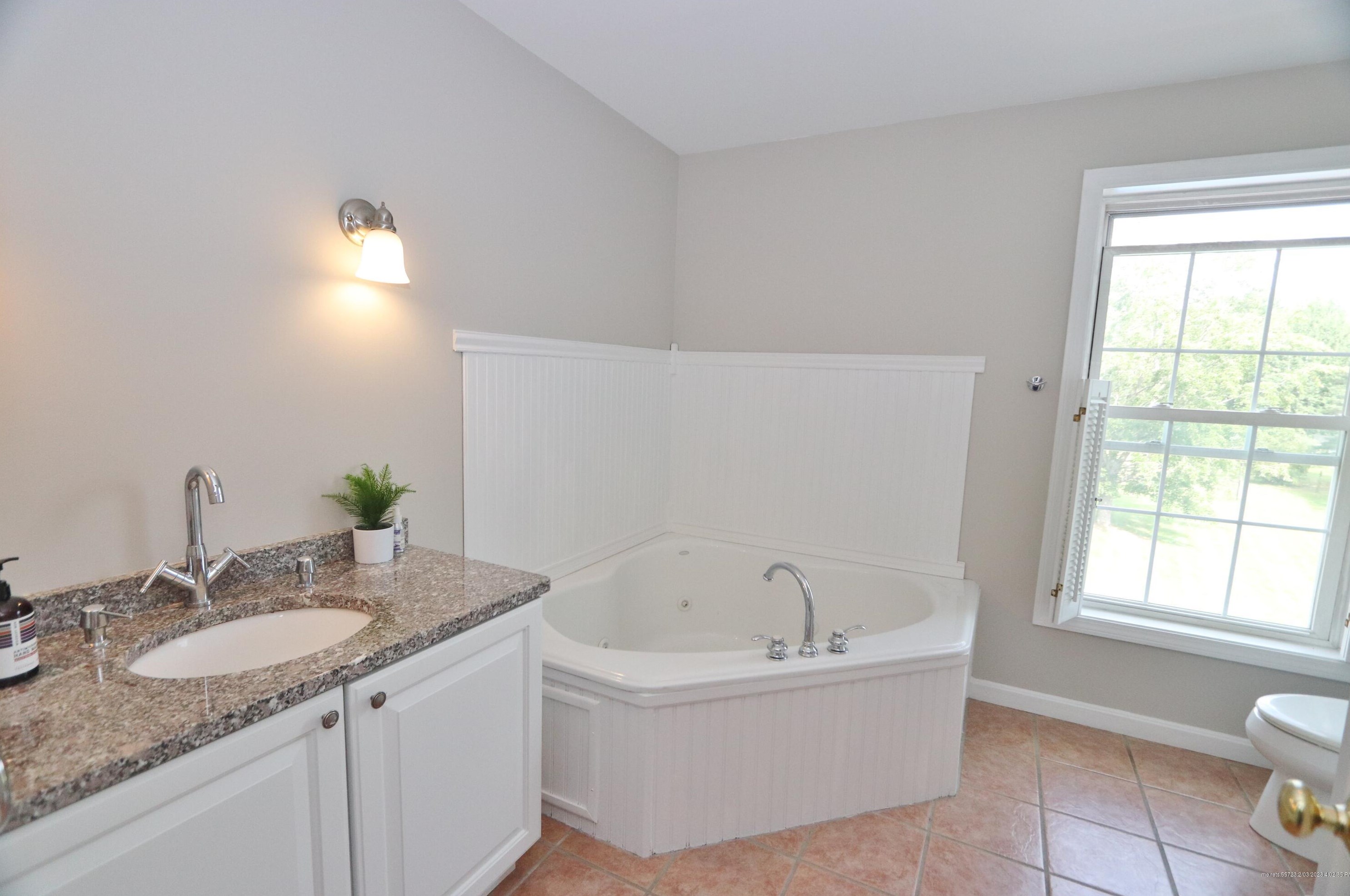 37 Constitution Ave, Newburgh ME  04444-1332 exterior