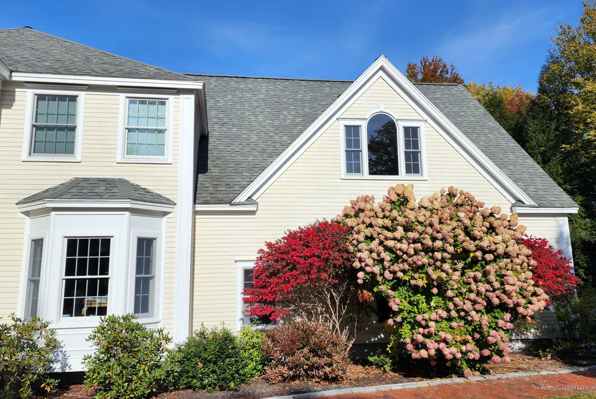 12 Shinnecock Ln, Portland, ME 04105-1272