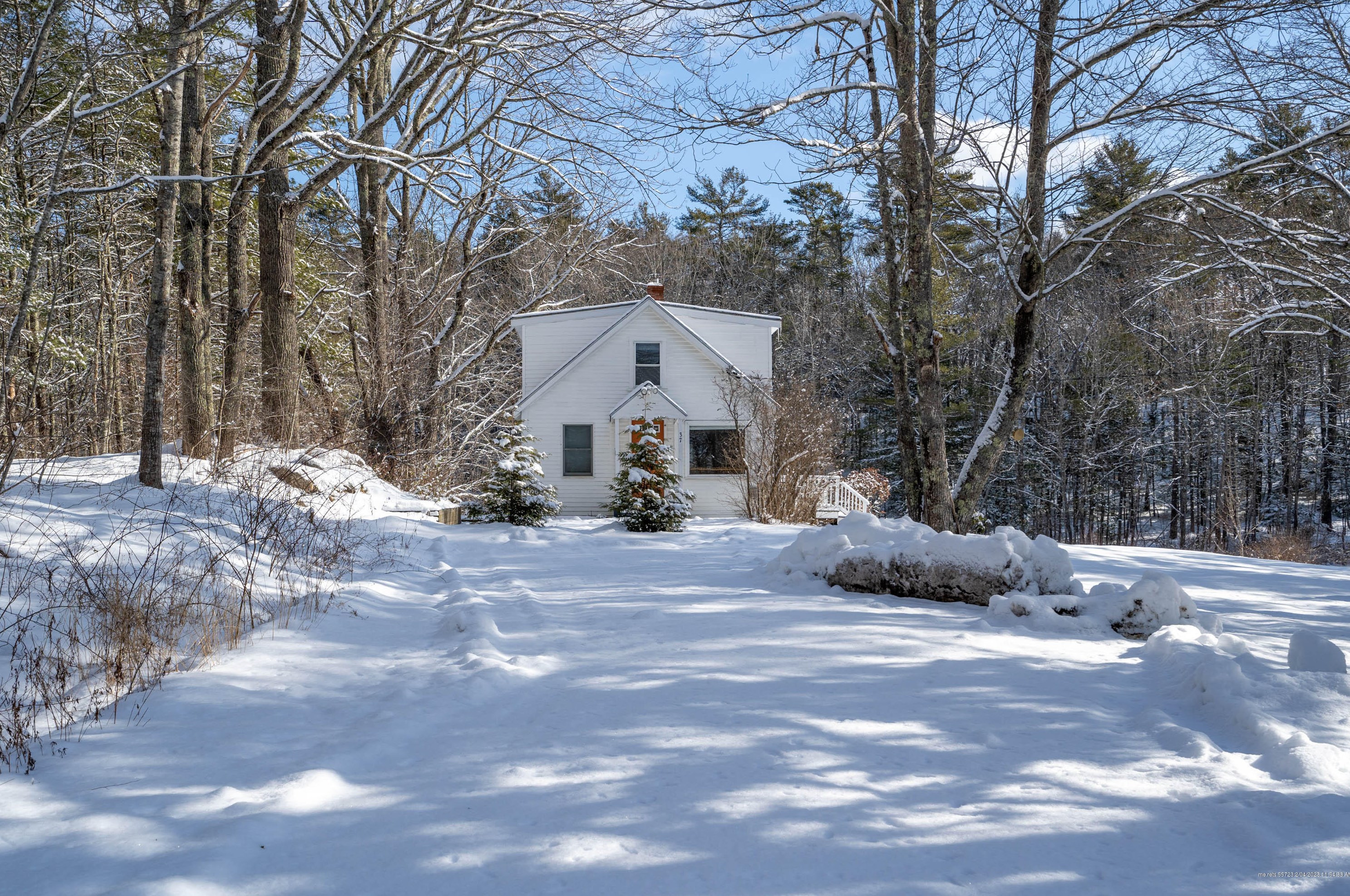37 River Rd, Woolwich, ME 04579-4415