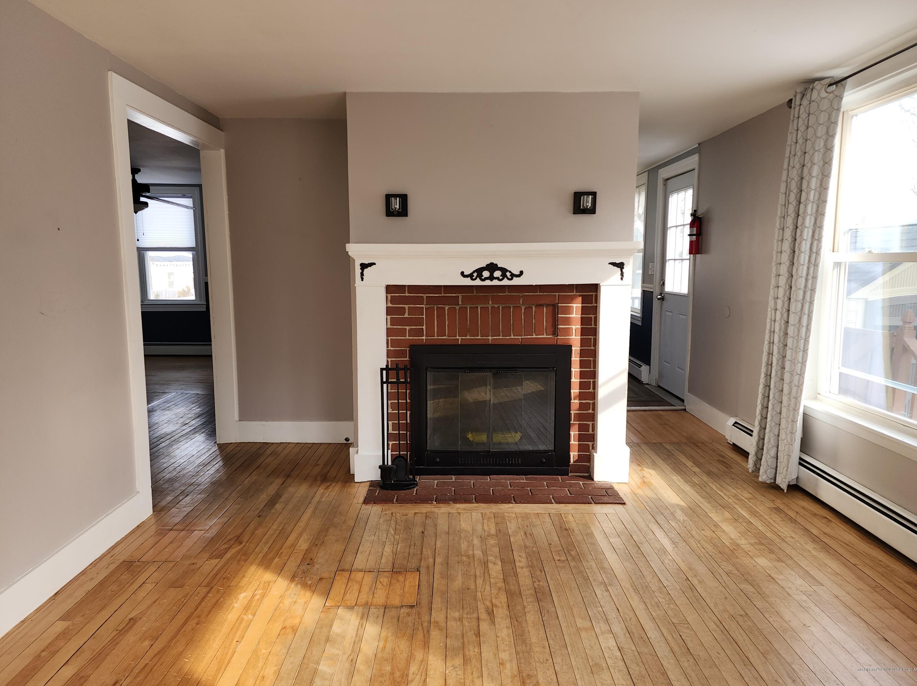 82 Hobart St, Portland ME  04102-2408 exterior