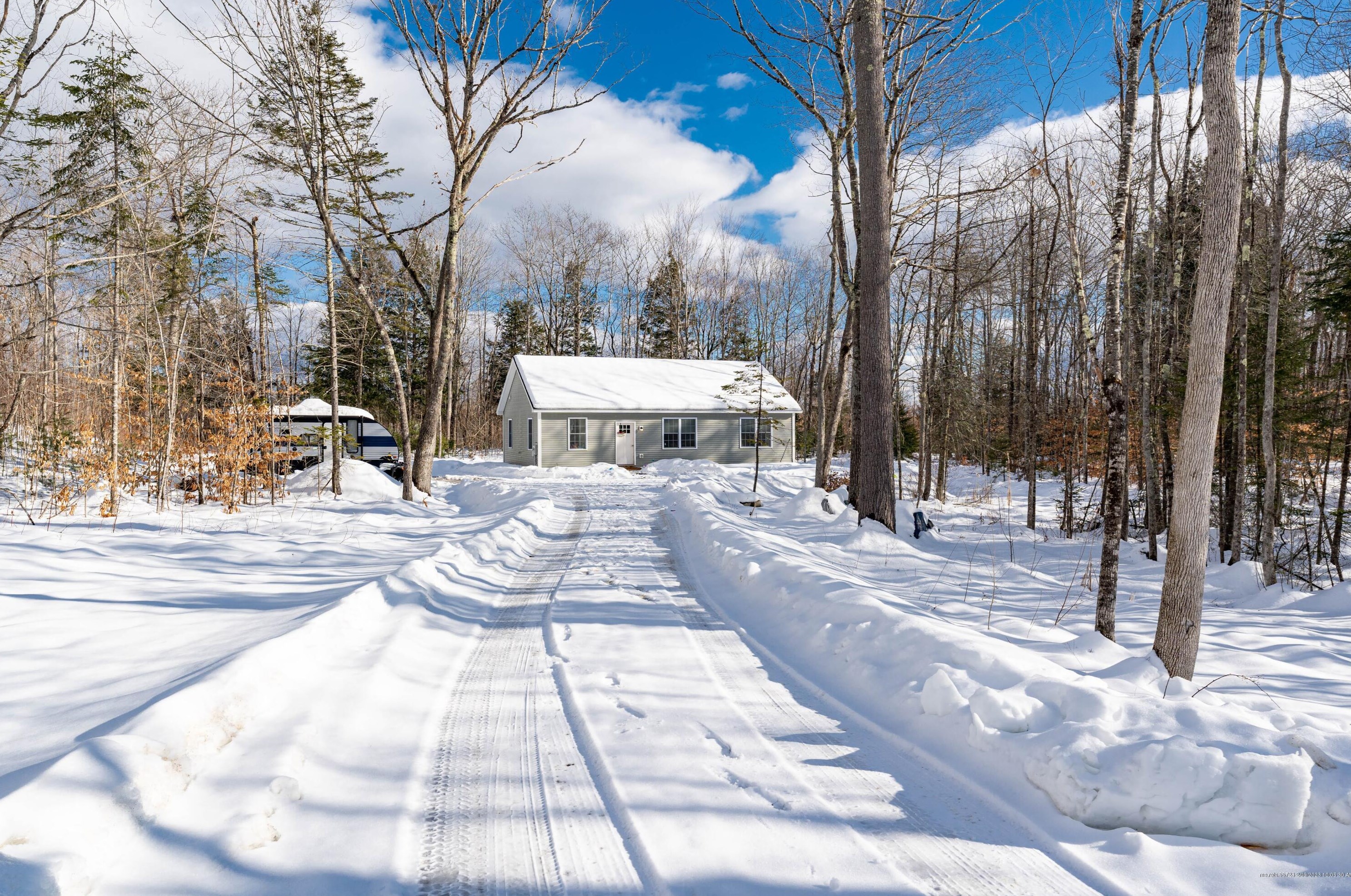 100 Matthew Ln, Pittston, ME 04345-3241