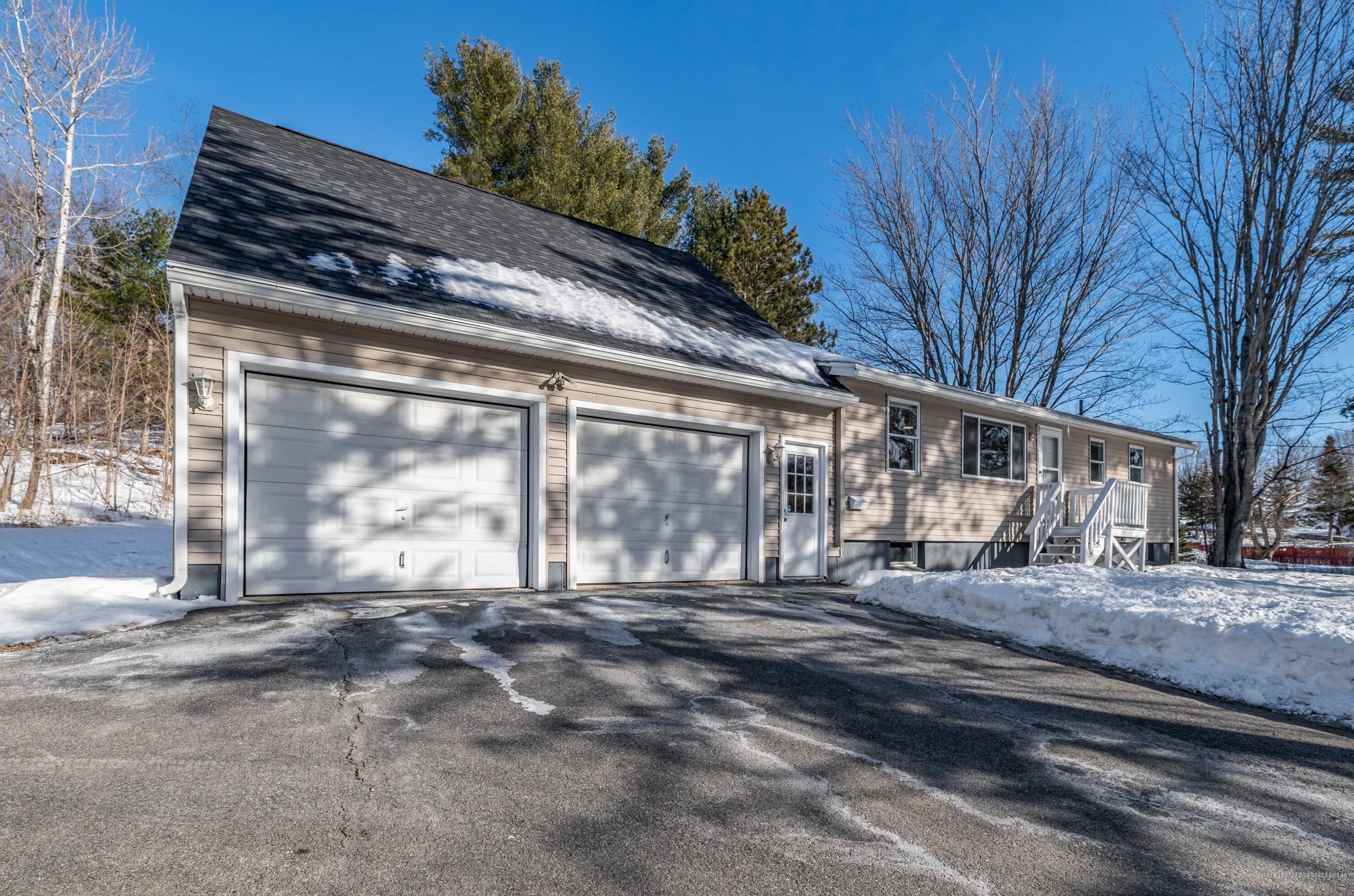 15 Tardiff Ln, Brewer, ME 04412