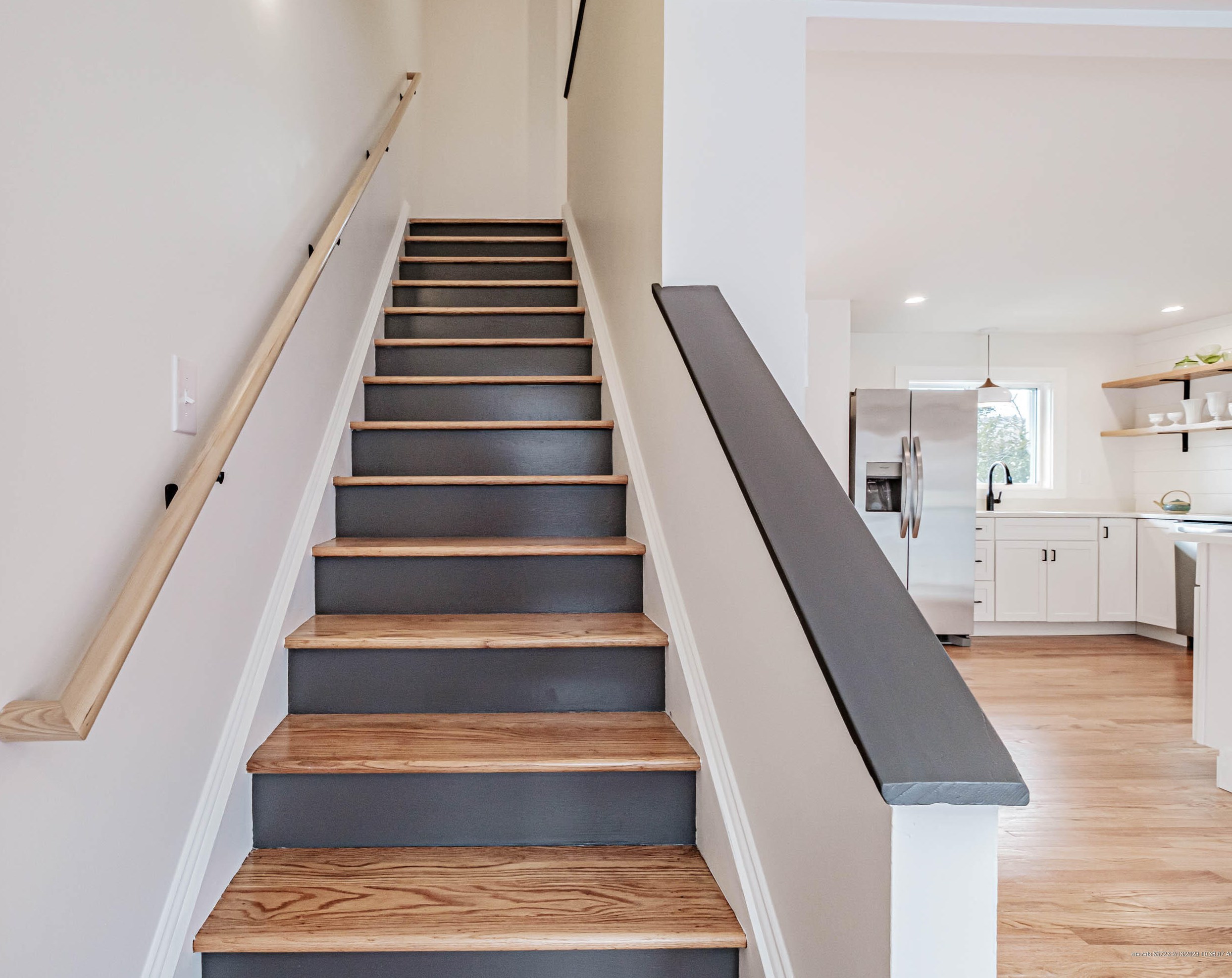 63 Mountfort St, Portland ME  04101-4385 exterior