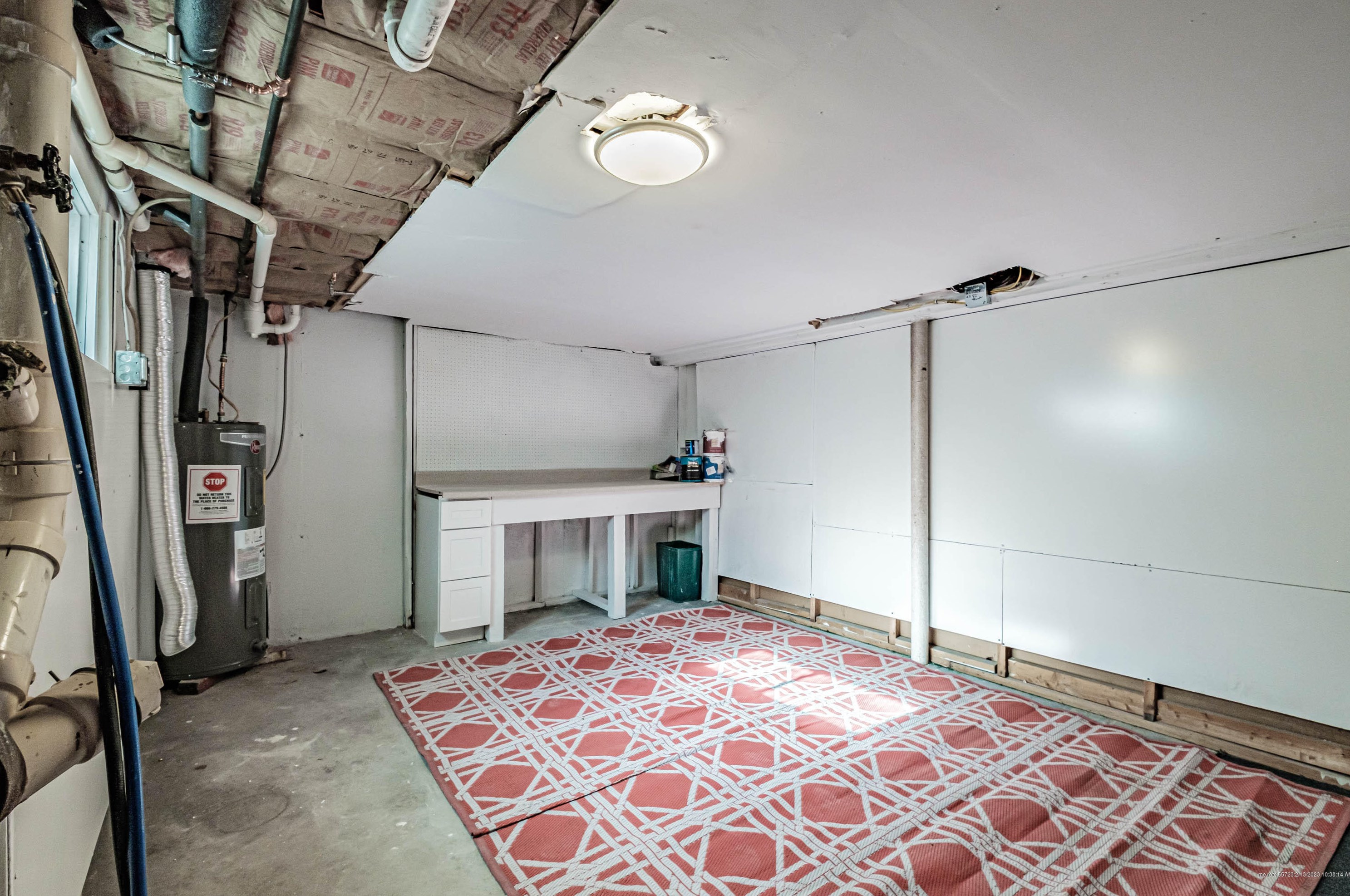 63 Mountfort St, Portland ME  04101-4385 exterior