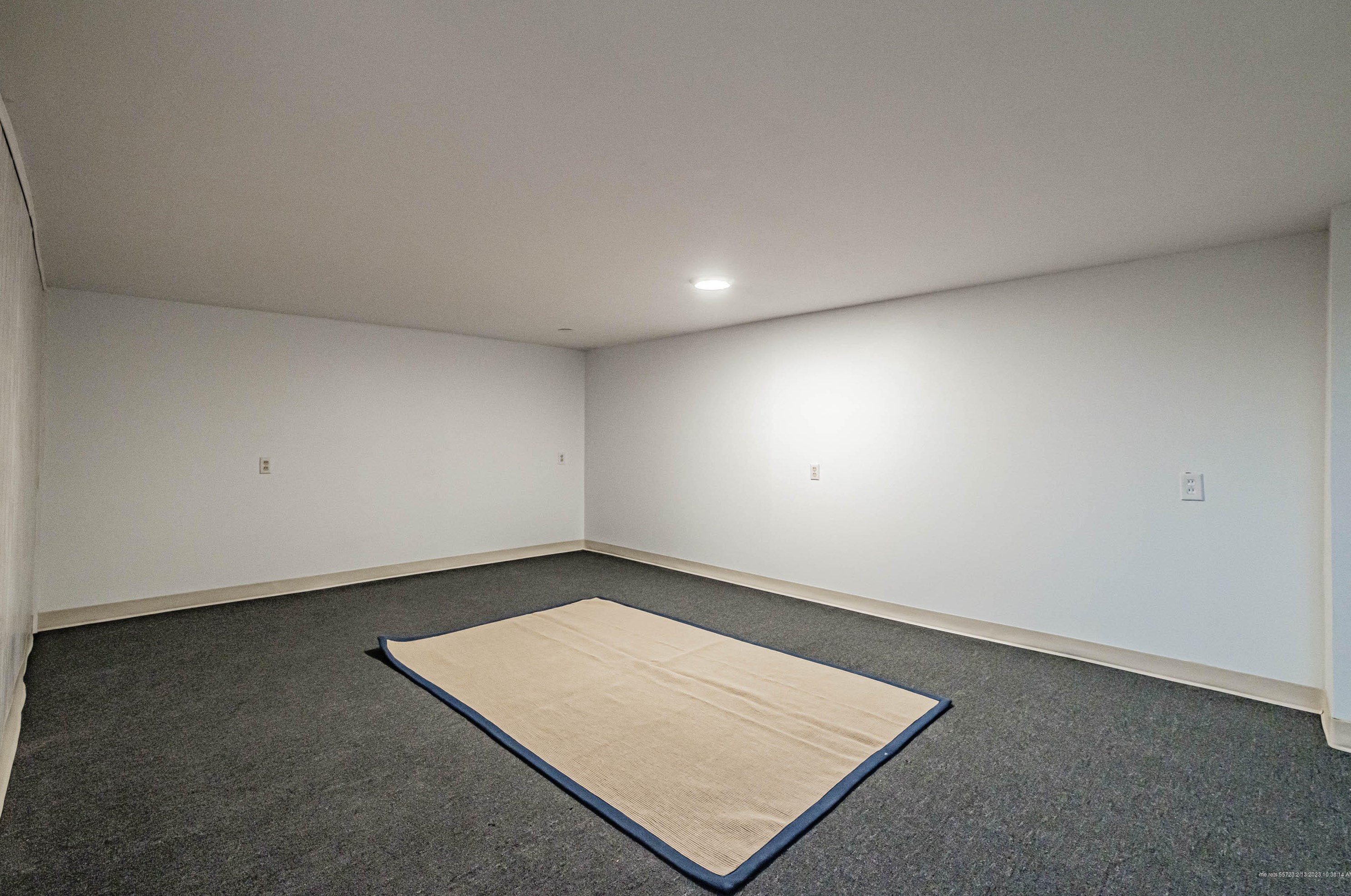 63 Mountfort St, Portland ME  04101-4385 exterior