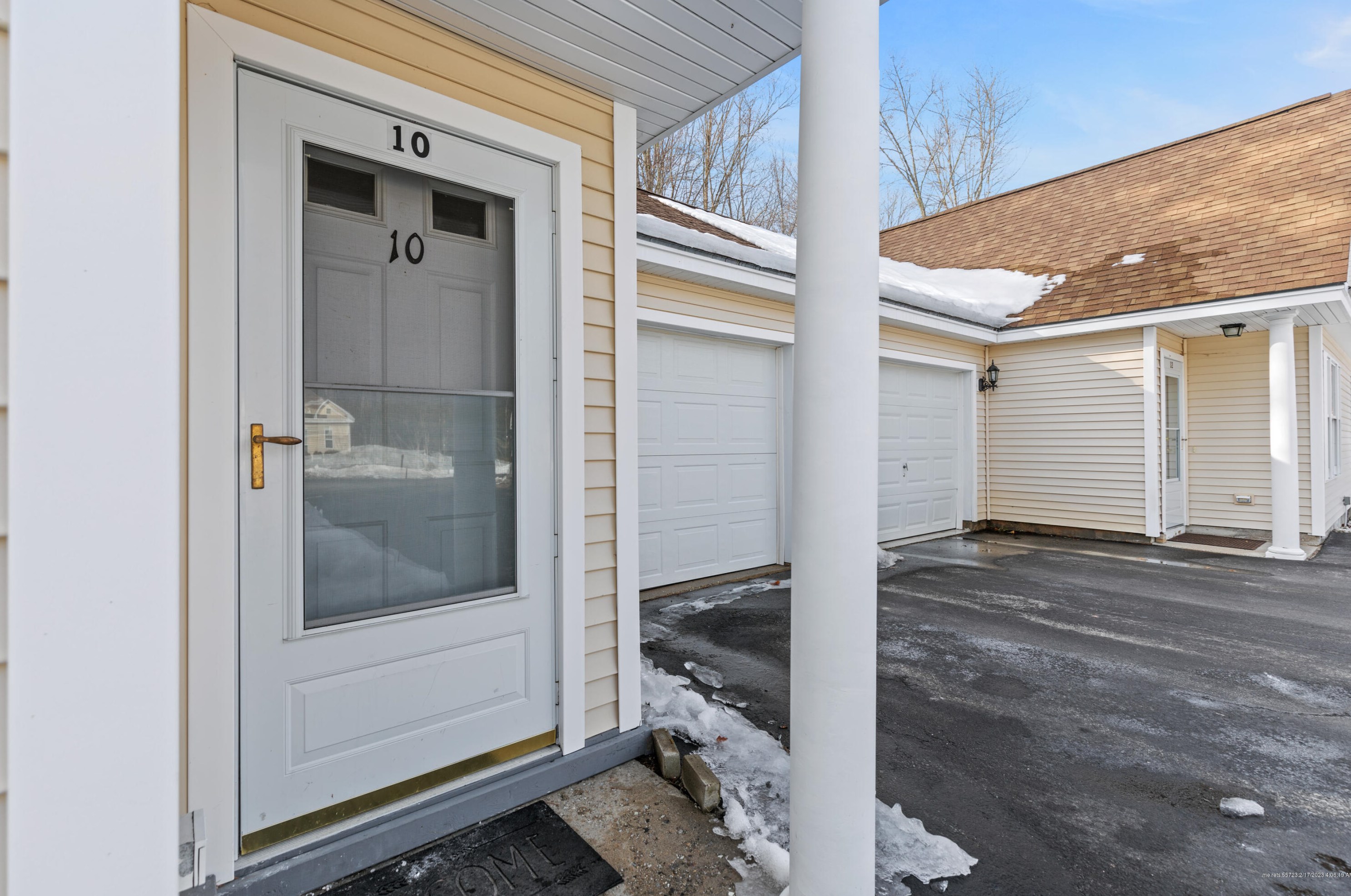 10 Florida Dr, Windham ME 04062-5492 exterior