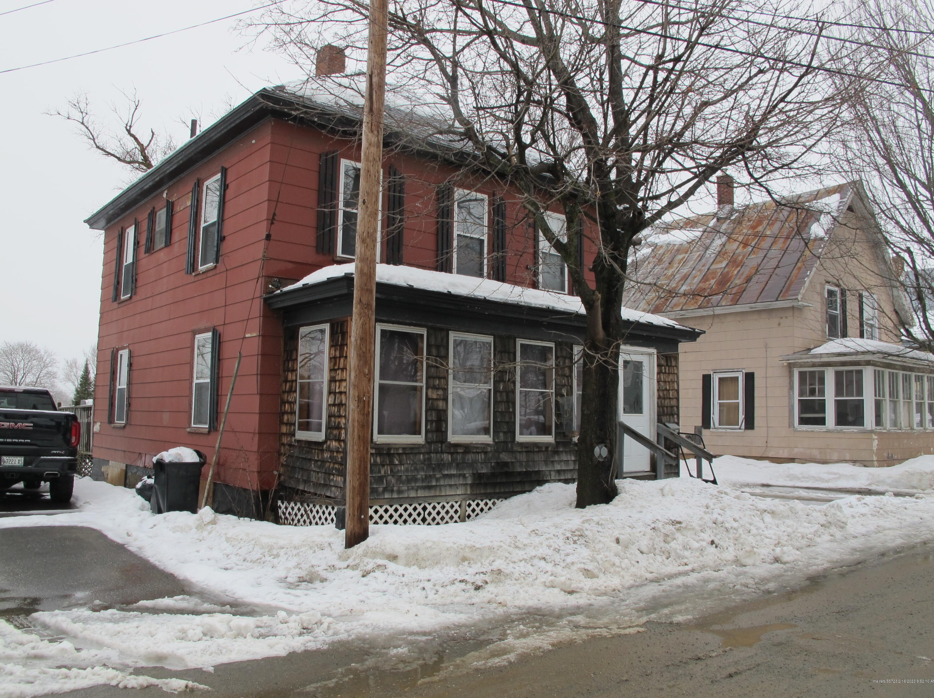 36 Osborne St, Fairfield, ME 04937