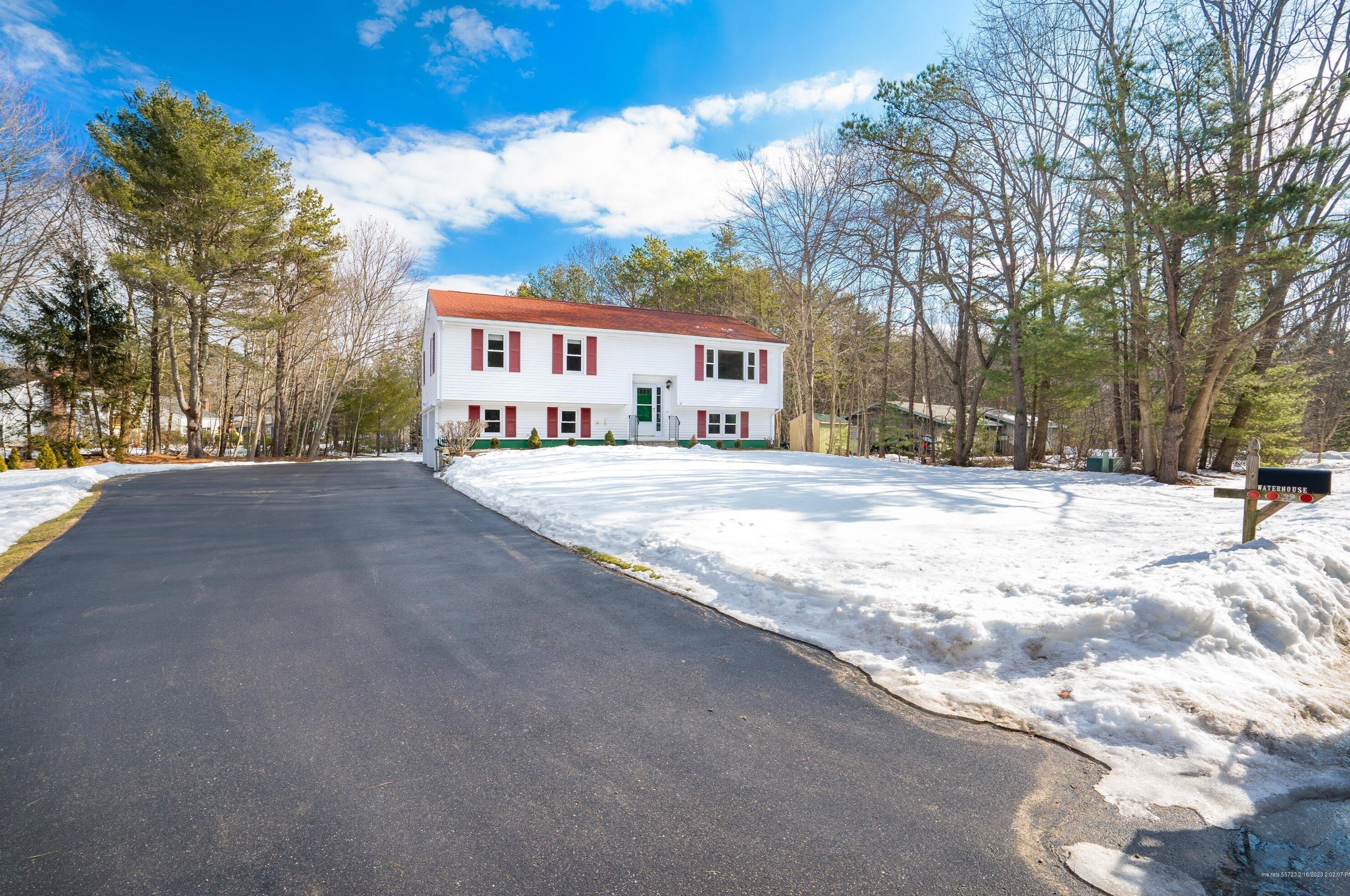 32 Old County Rd, Scarborough, ME 04074-9005