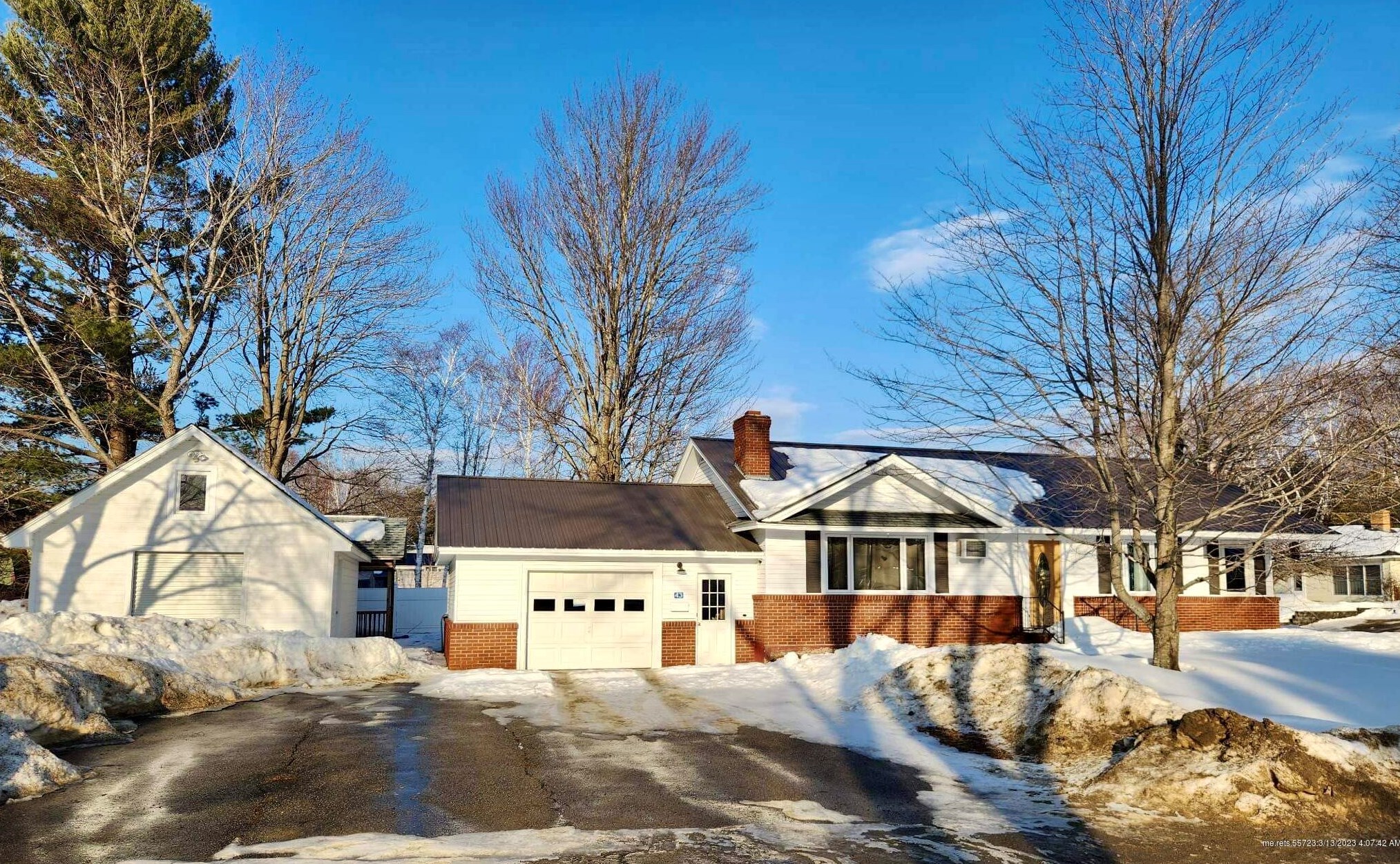 43 Rhode Island Ave, Millinocket, ME 04462