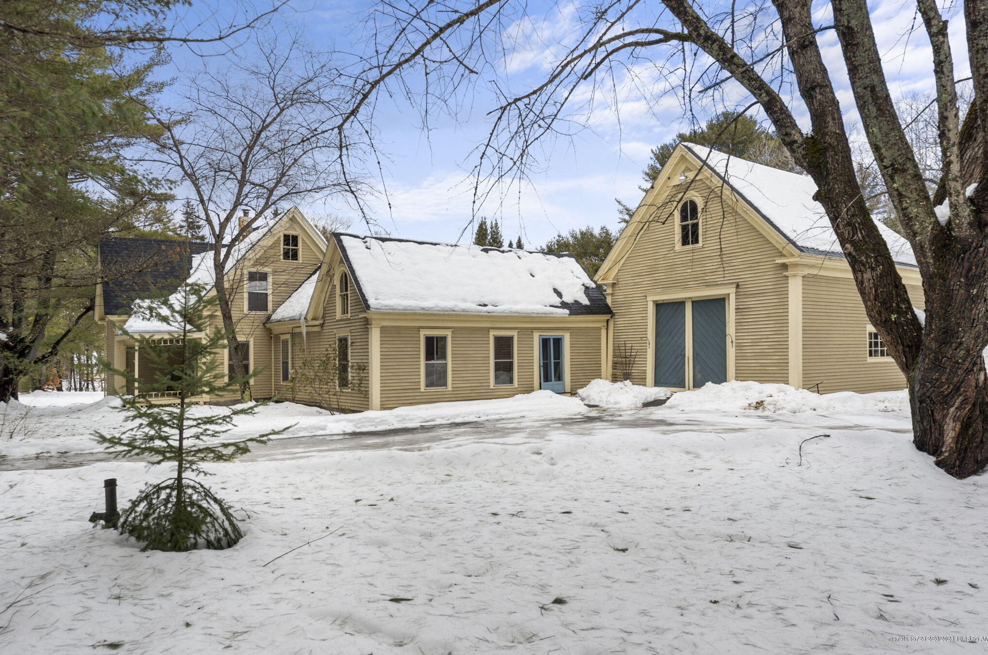 16 Cooks Mills Rd, Naples, ME 04055