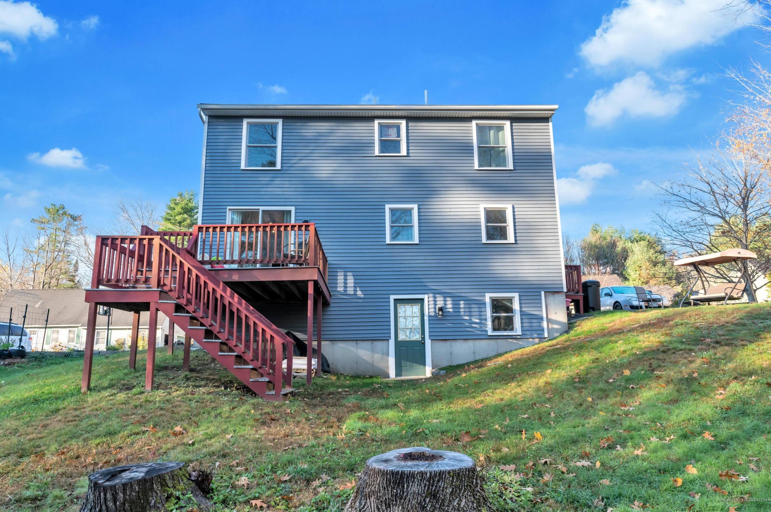 10 Wintergreen Dr, Gorham ME  04038-1531 exterior