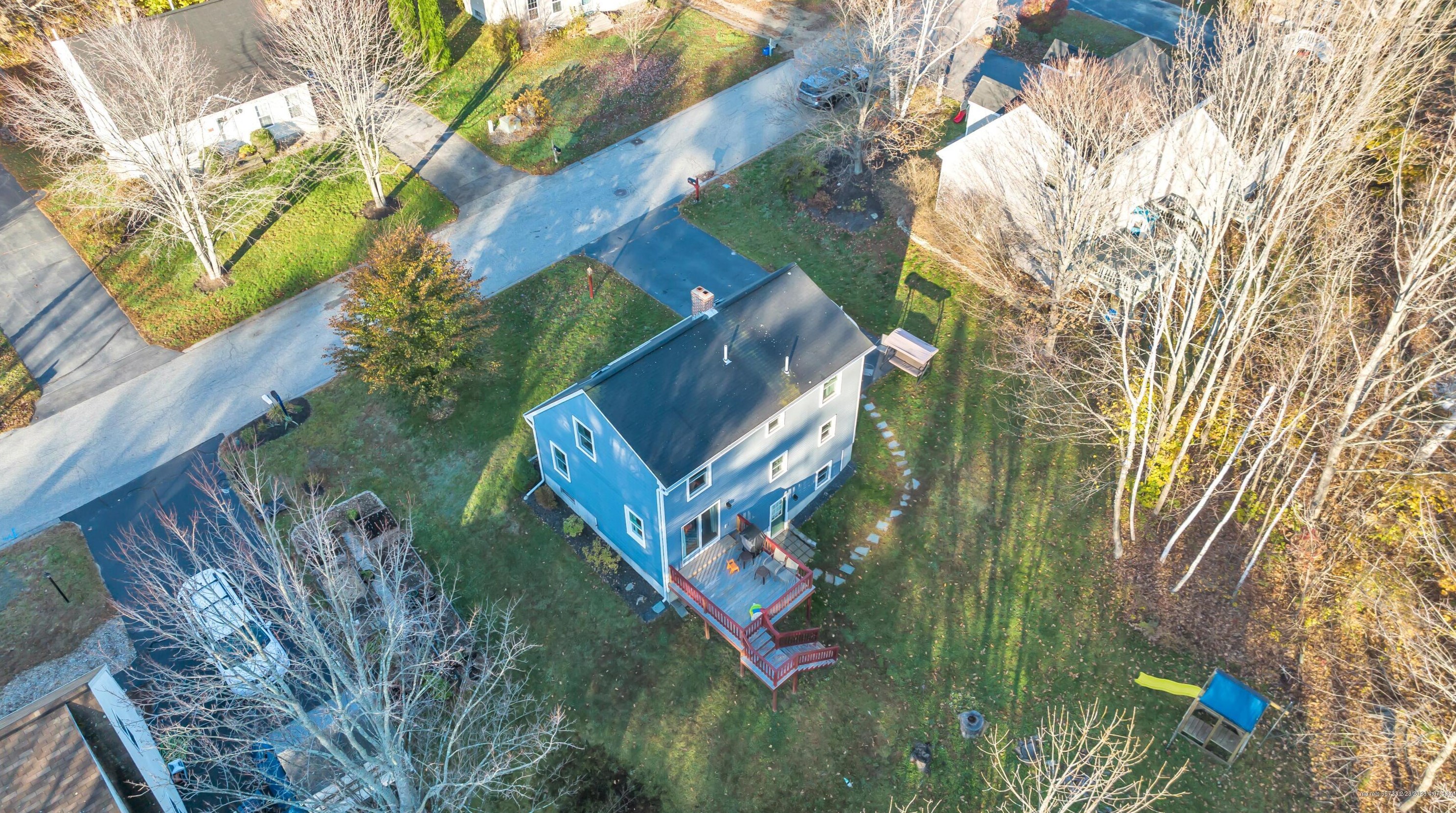 10 Wintergreen Dr, Gorham ME  04038-1531 exterior