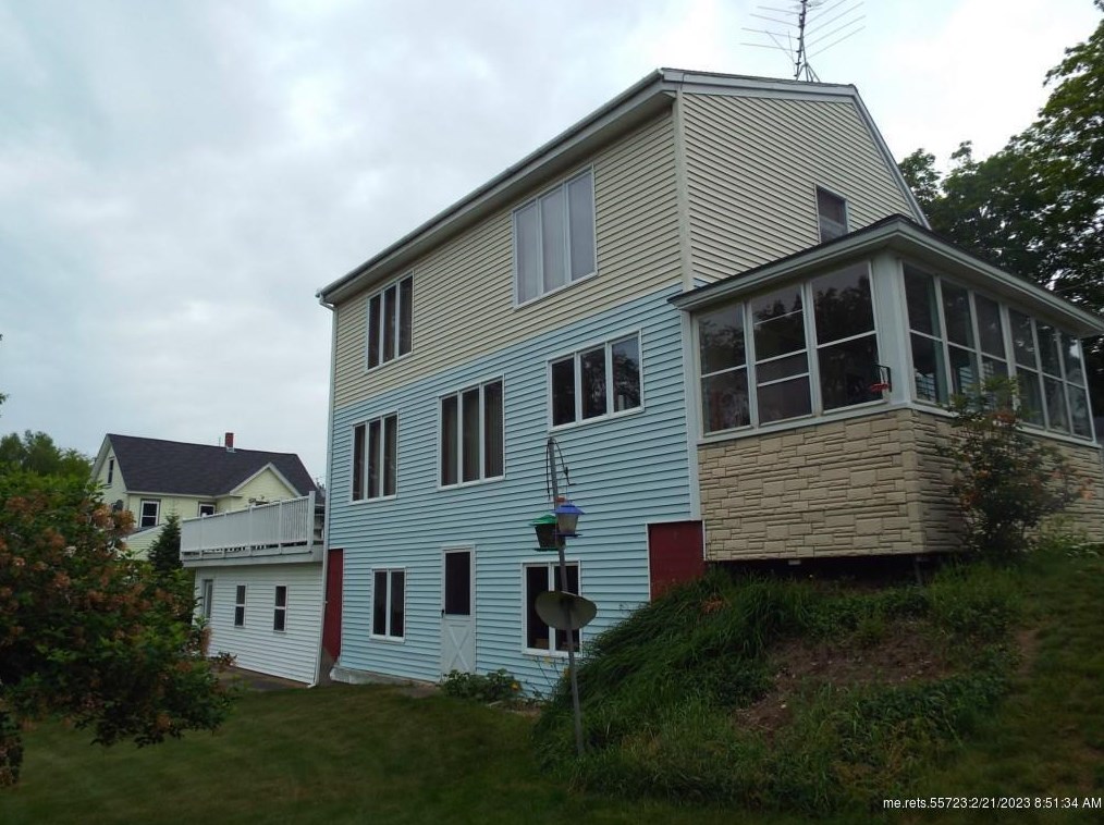 91 Lincoln St, Sebec ME  04426-1329 exterior