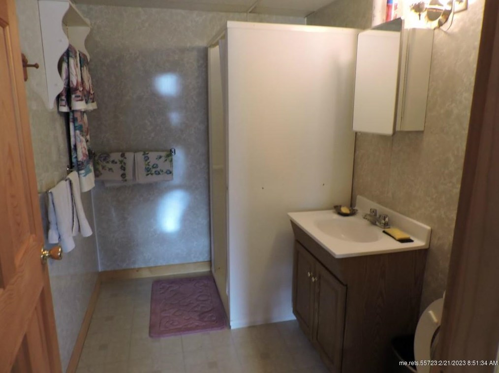 91 Lincoln St, Sebec ME  04426-1329 exterior