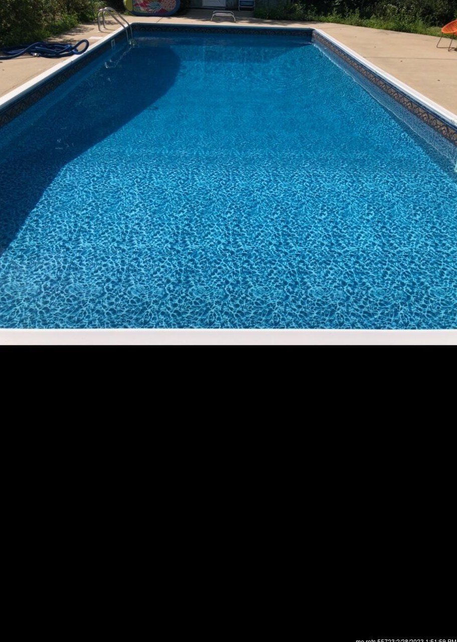 12 Gloria St, Gorham ME  04038-2219 exterior