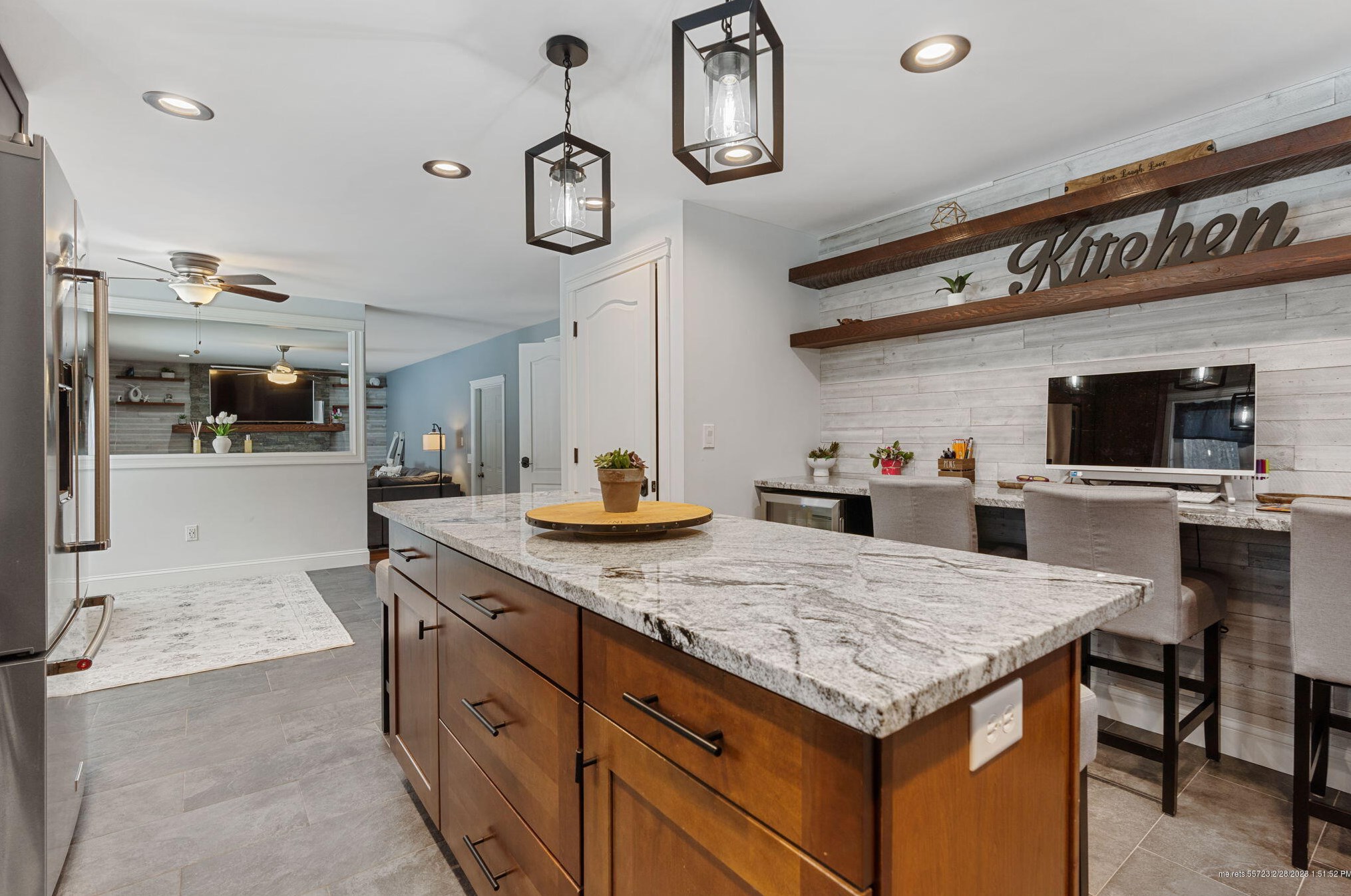 12 Gloria St, Gorham ME  04038-2219 exterior