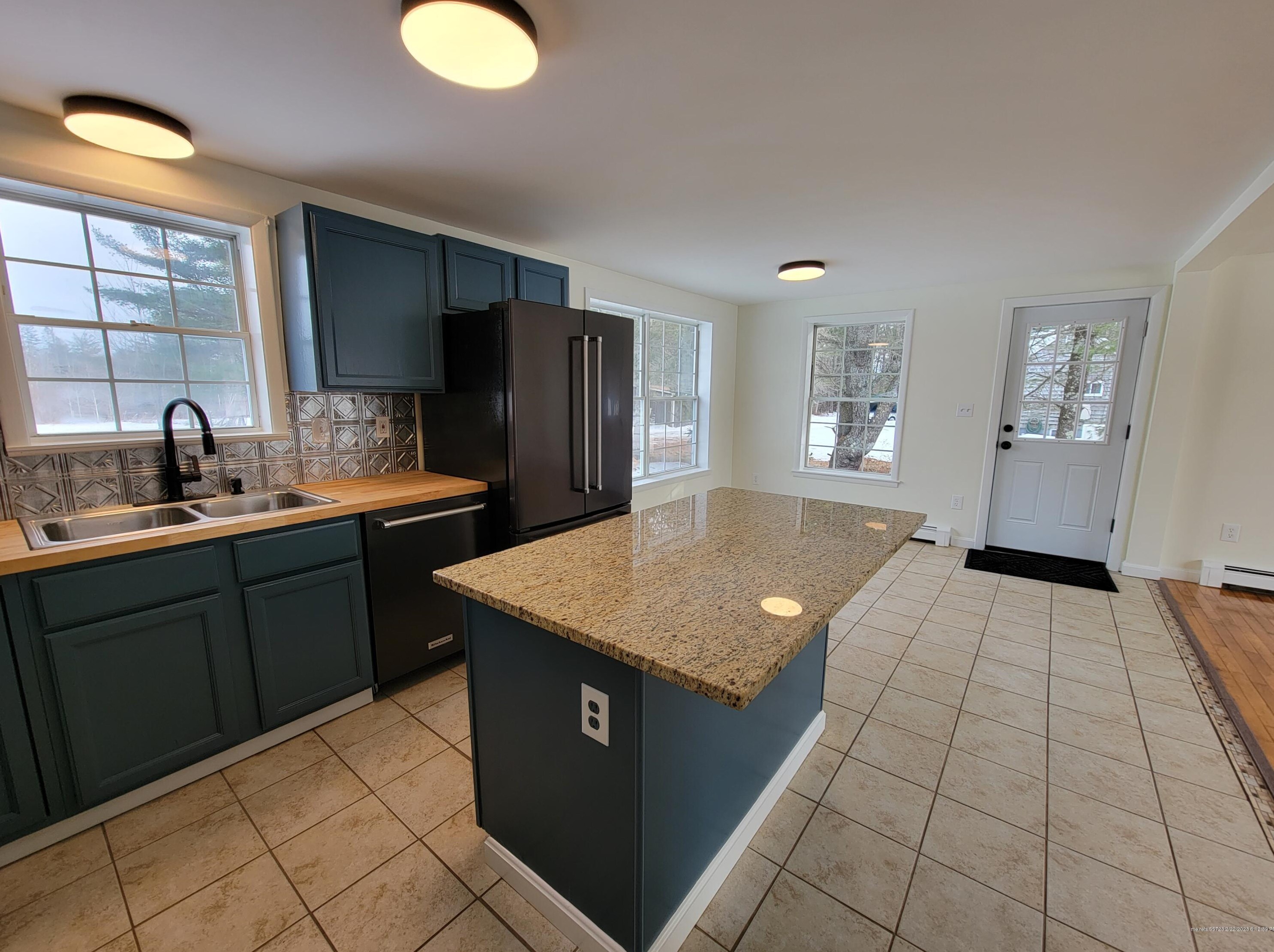 569 Horseback Rd, Clinton, ME 04927-3435