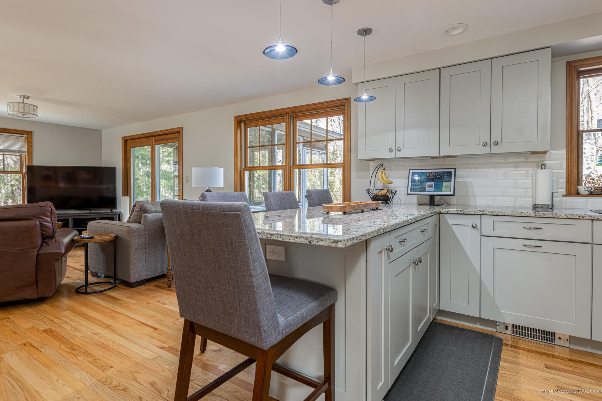 19 Plymouth Dr, Saco ME  04072-1735 exterior