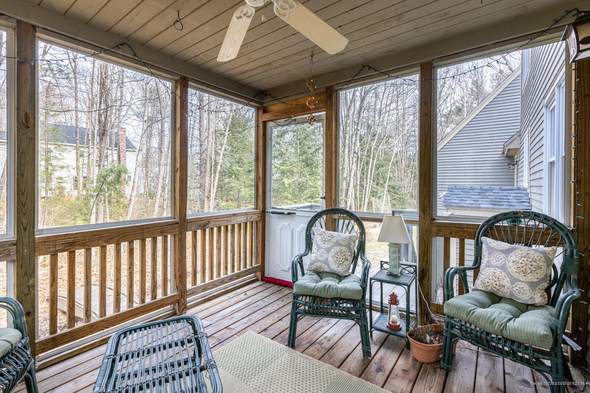 19 Plymouth Dr, Saco ME  04072-1735 exterior