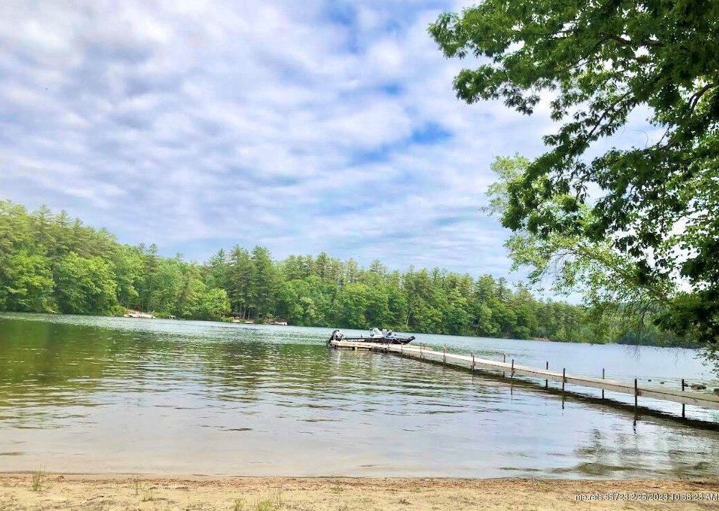 10 Randall Dr, Frye Island, ME 04071