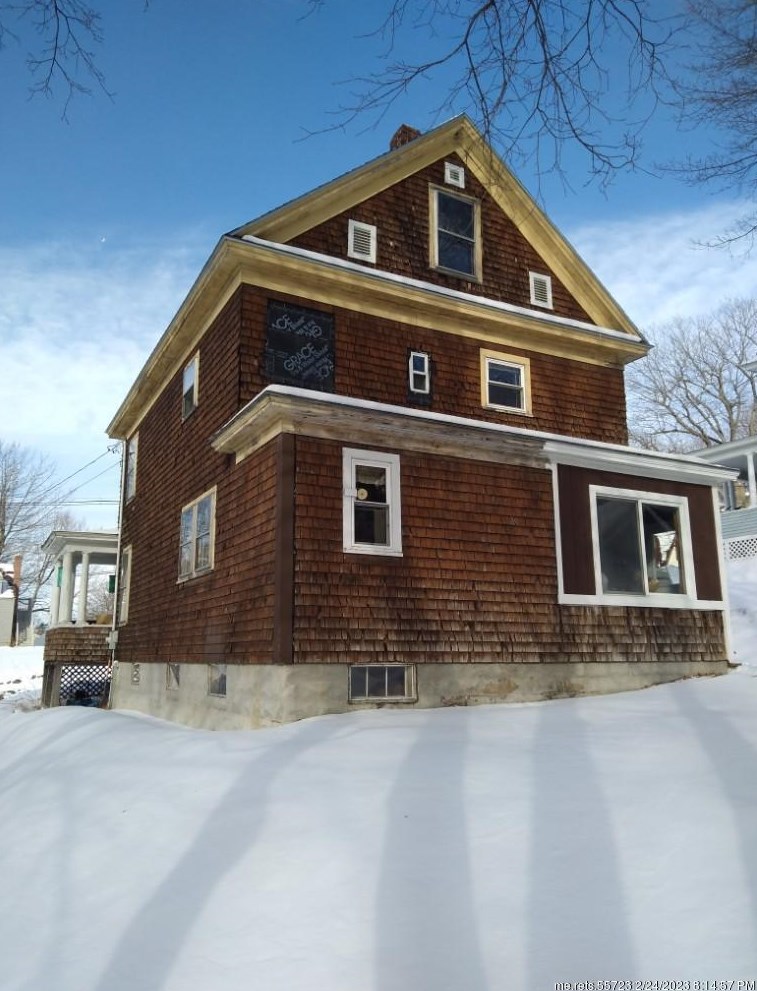7 Brooks St, Augusta, ME 04330