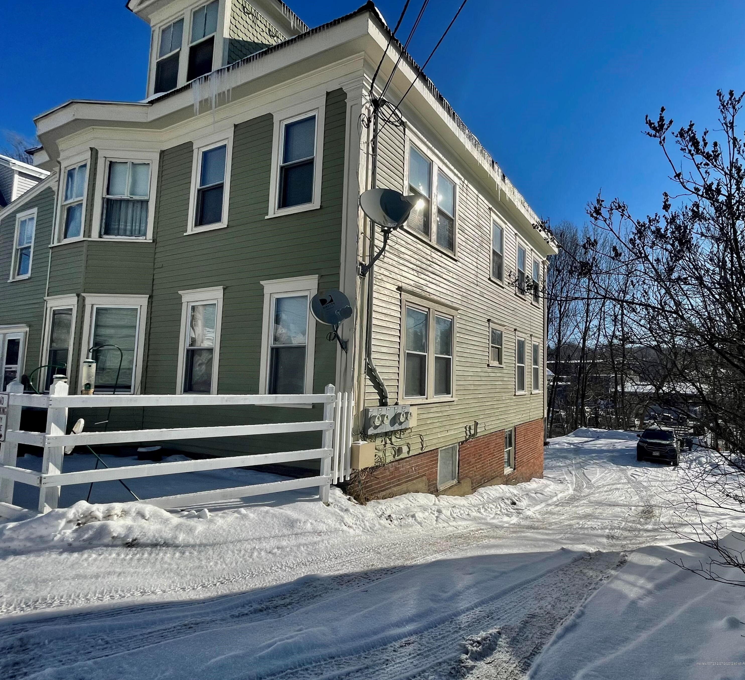 22 Morton St, Winthrop, ME 04364