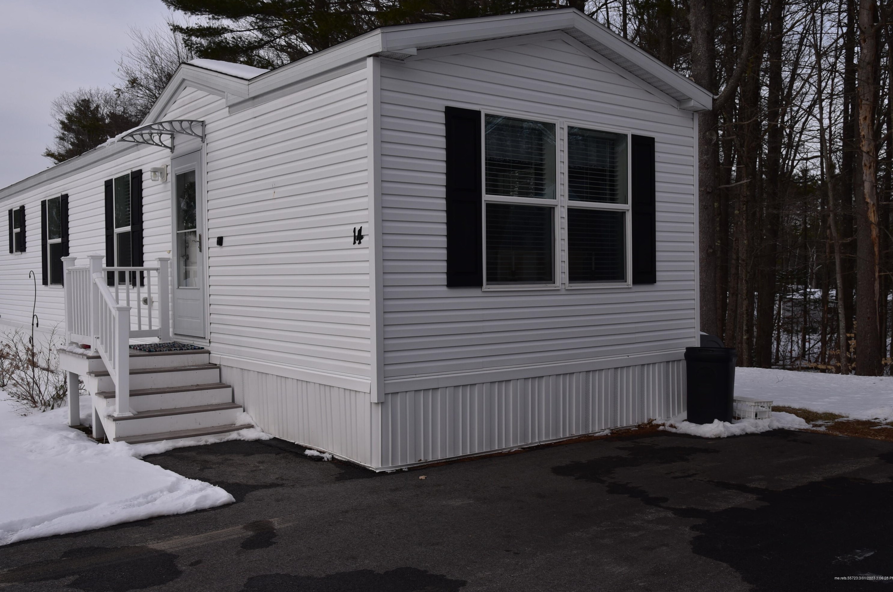 14 Donna Dr, Lisbon, ME 04250