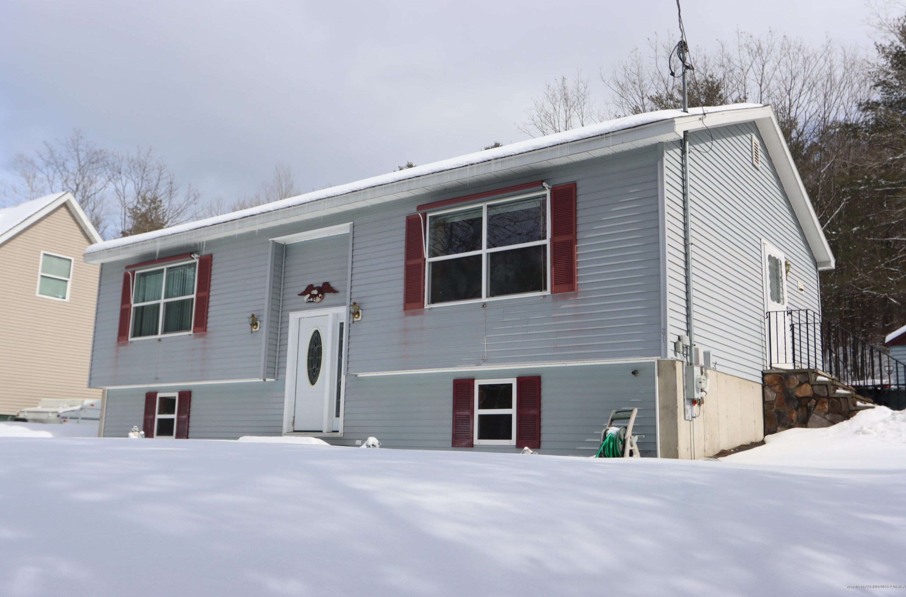 61 Switzerland Rd, Lewiston, ME 04240
