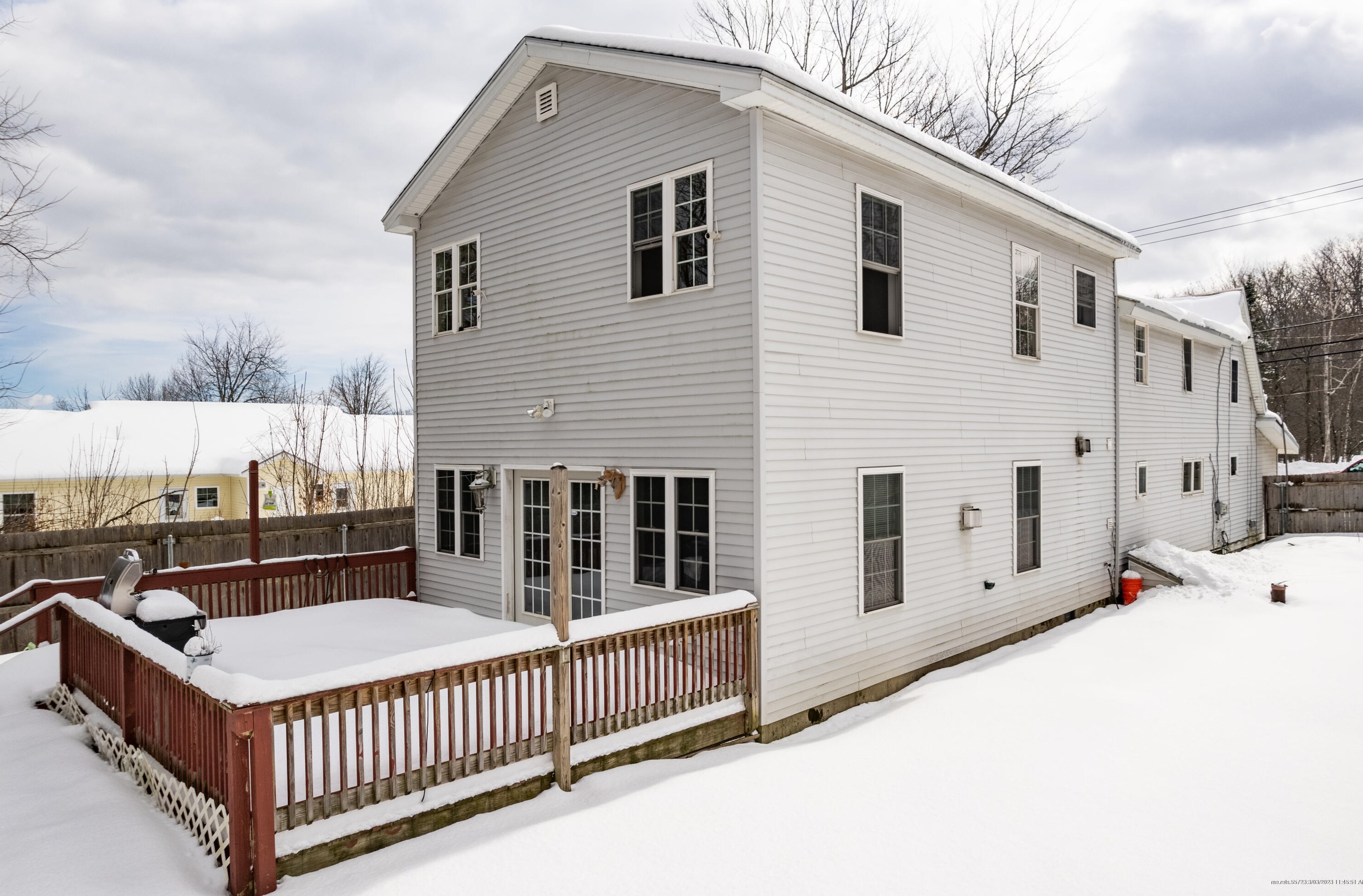 129 High St, Rome, ME 04963