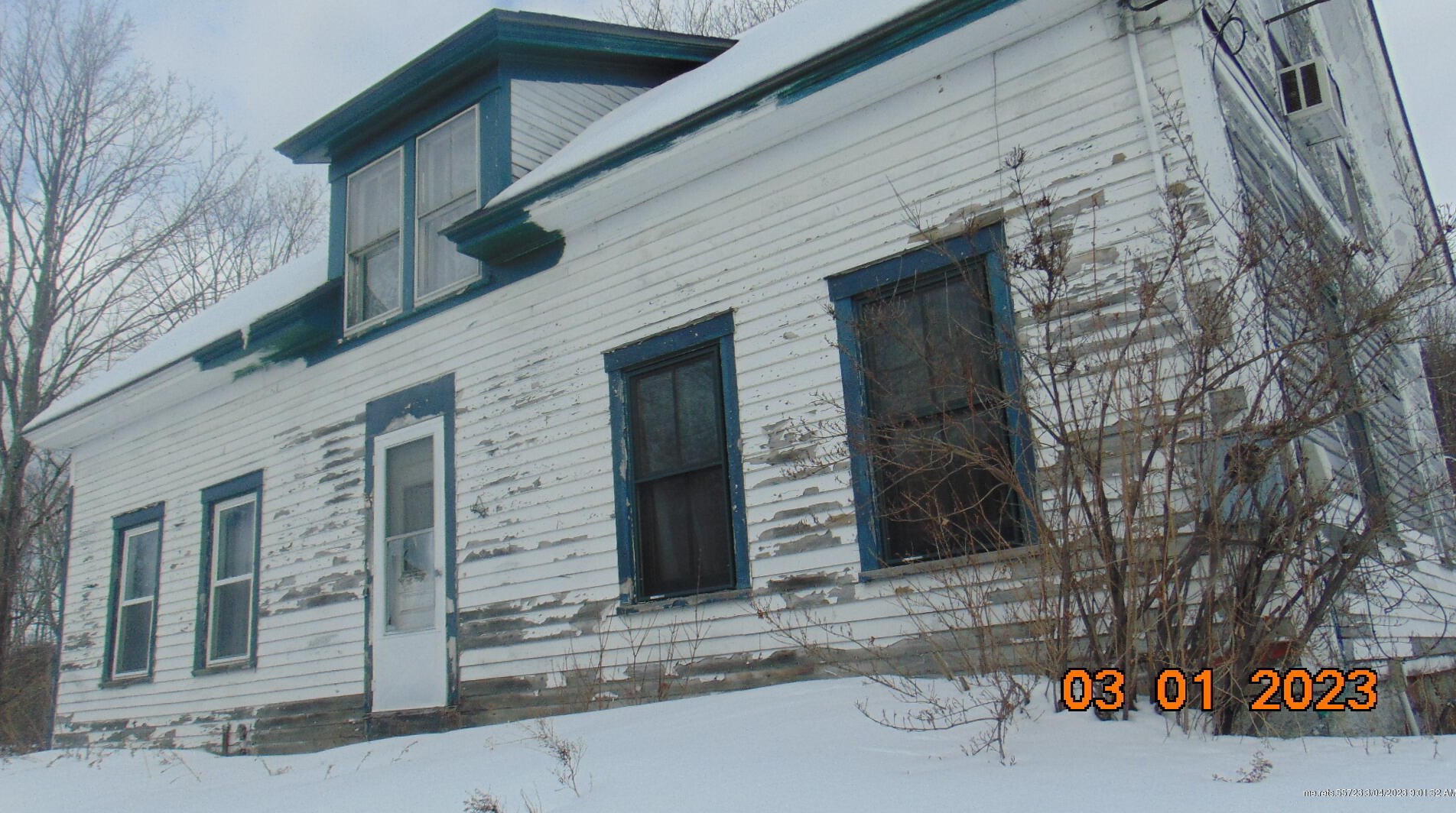 1676 Dexter Rd, Sebec, ME 04426