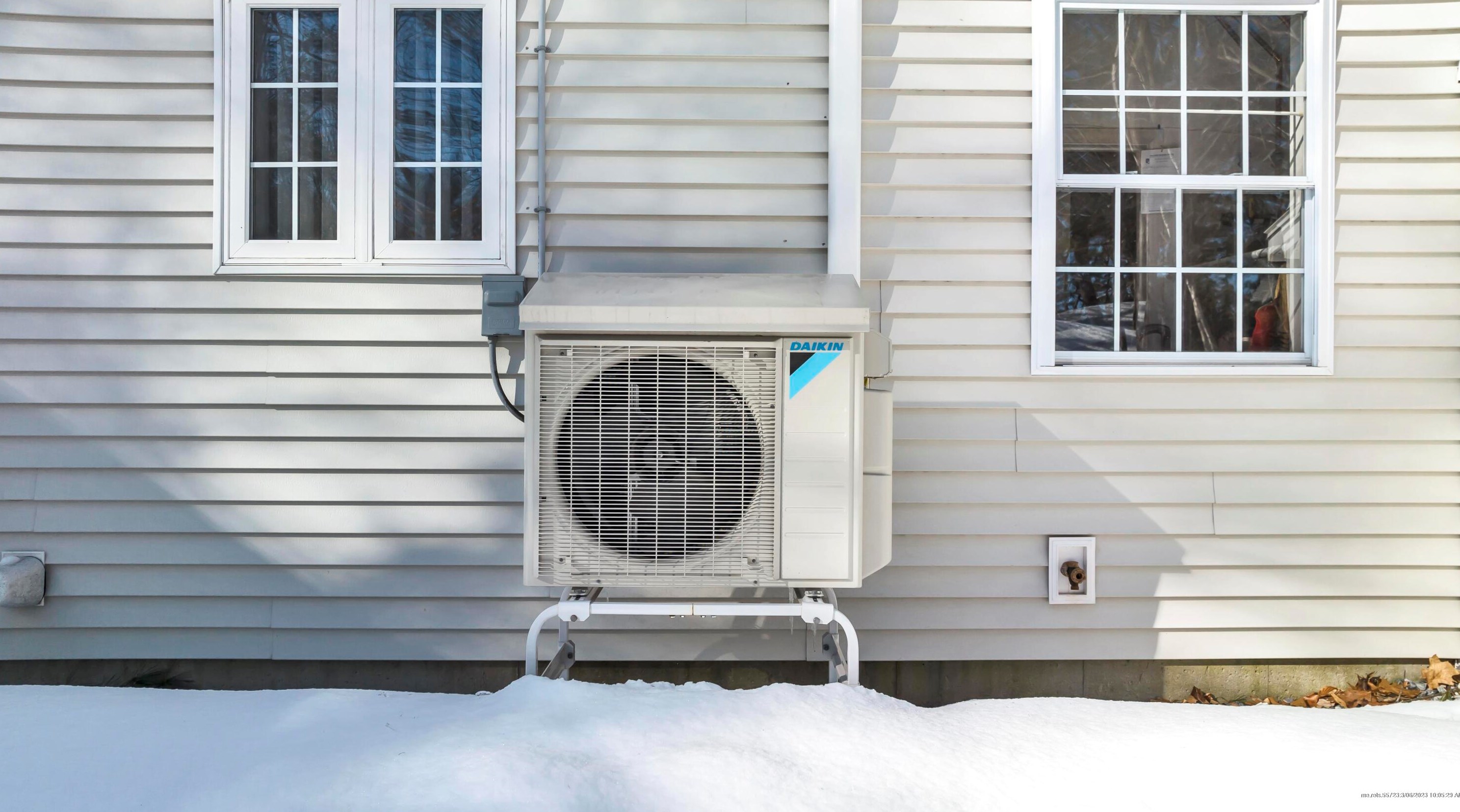 35 Spear Ave, Windham ME  04062-5621 exterior