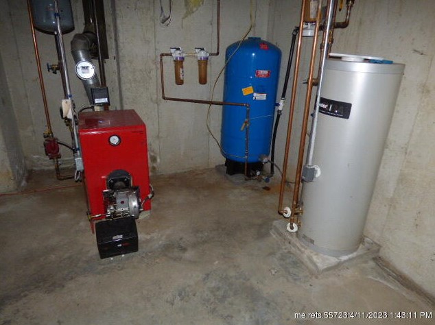 67 Ward Rd, Prospect ME  04981-3215 exterior