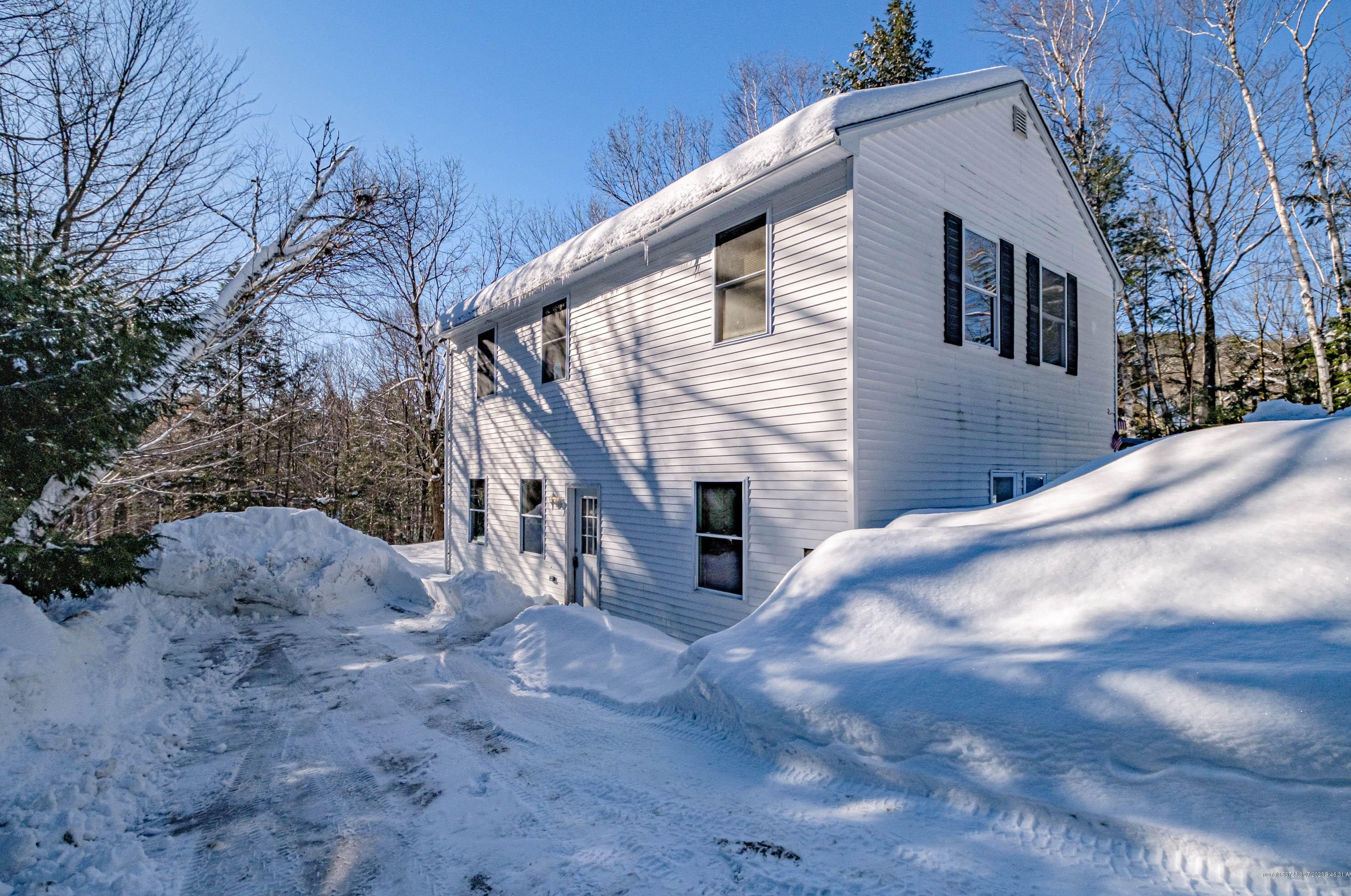 33 Ledge Rd, Sebago, ME 04029 exterior