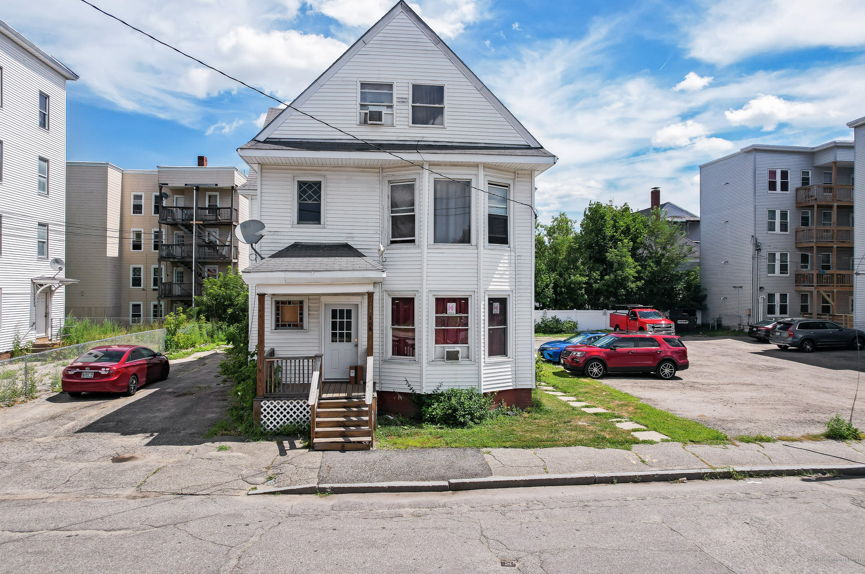 166 Blake St, Lewiston, ME 04240