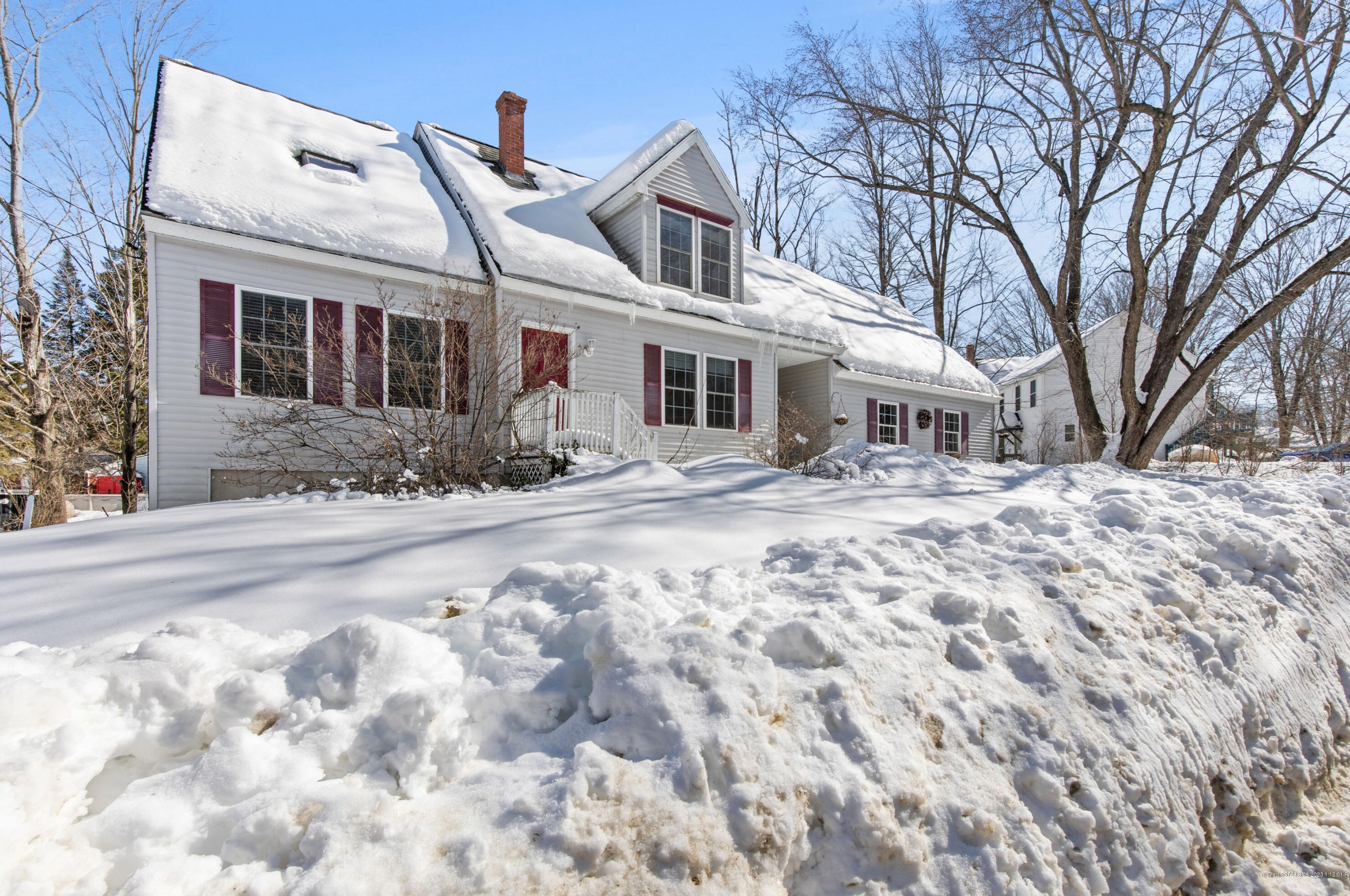 41 Water St, Gorham ME  04038-1021 exterior