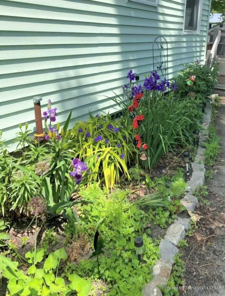 98 Brigham St, Portland ME  04106-3406 exterior