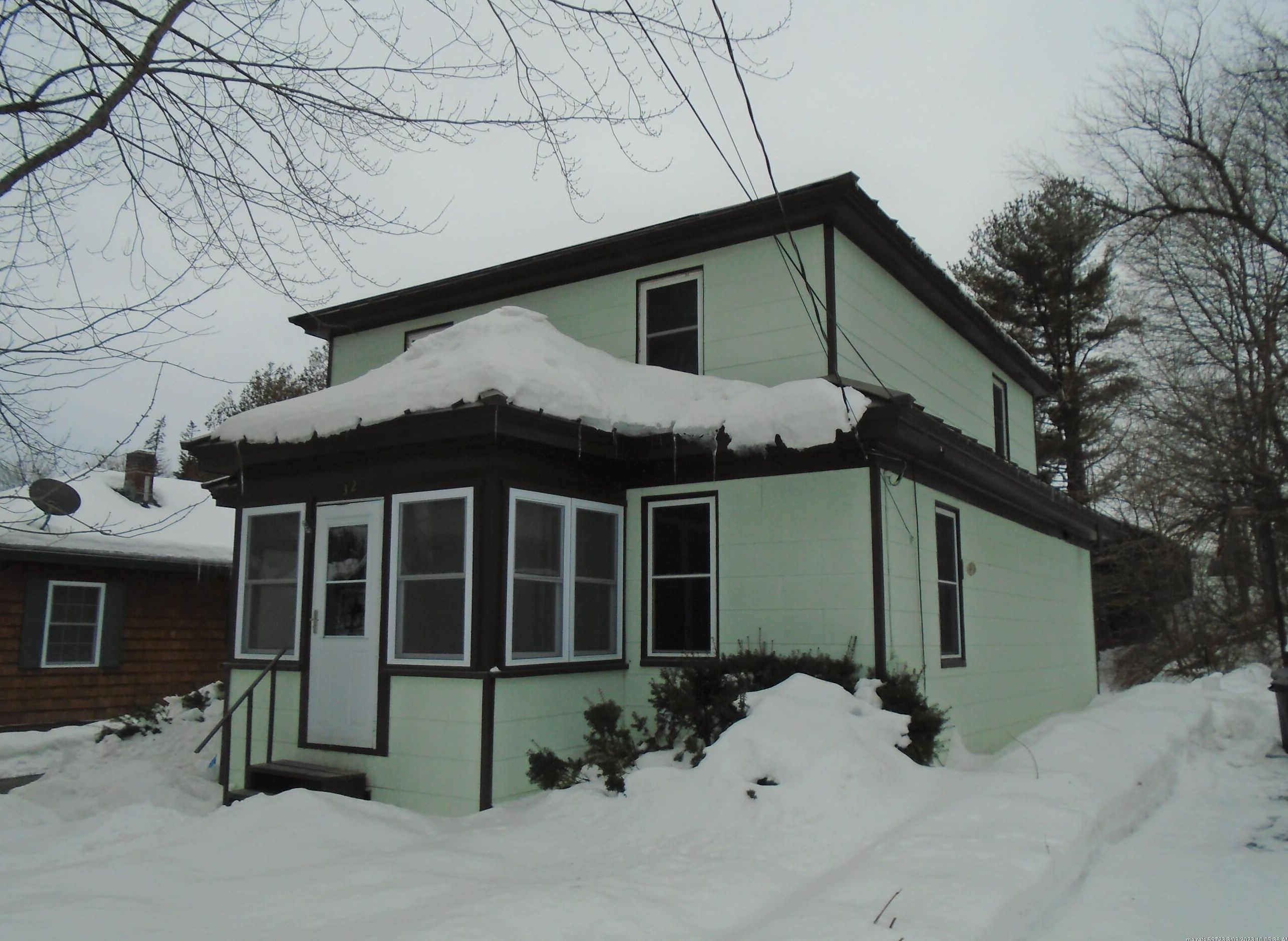 32 Hallowell St, Waterville, ME 04901