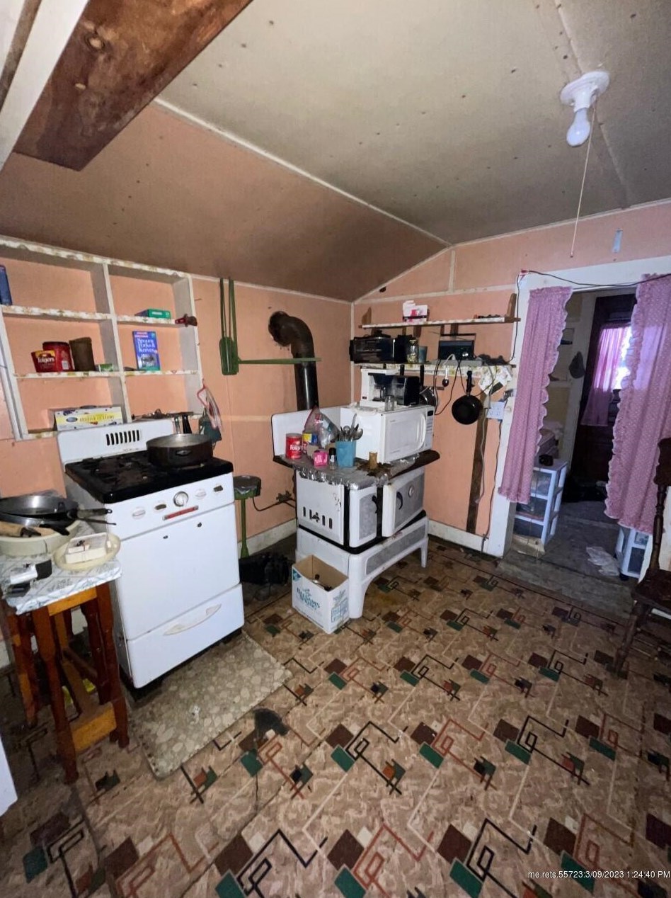 223 Thistle St, Upton, ME 04261
