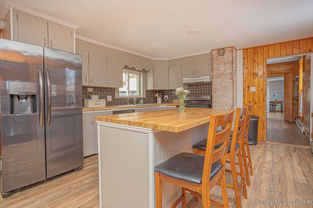 67 Weld Rd, Perkins Township, ME 04294