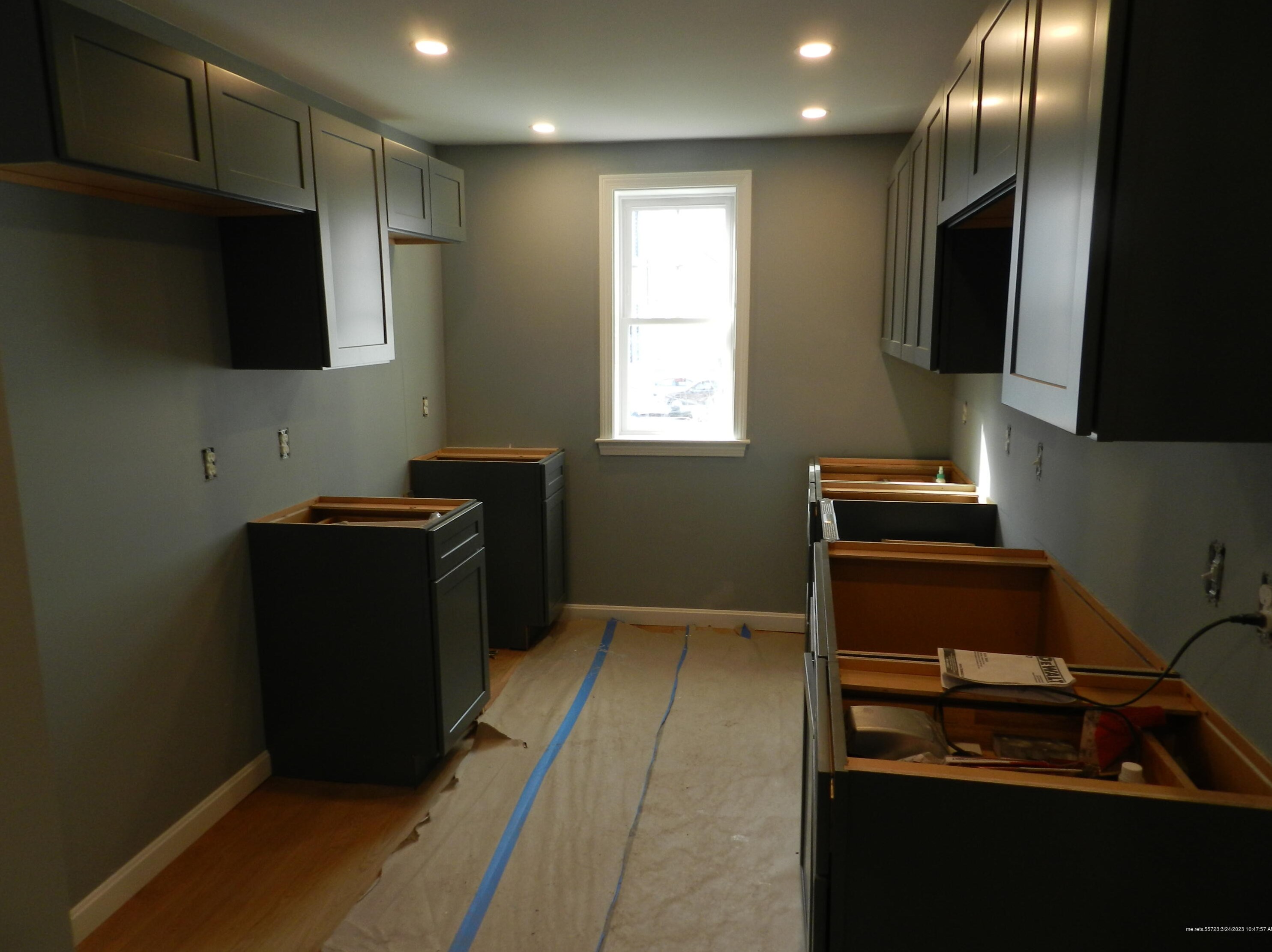 8 Mechanic St, Windham ME  04062-4216 exterior