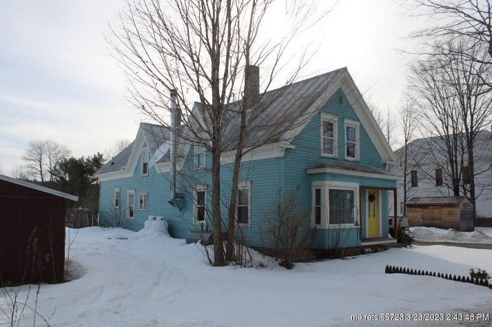 16 School St, Solon, ME 04979