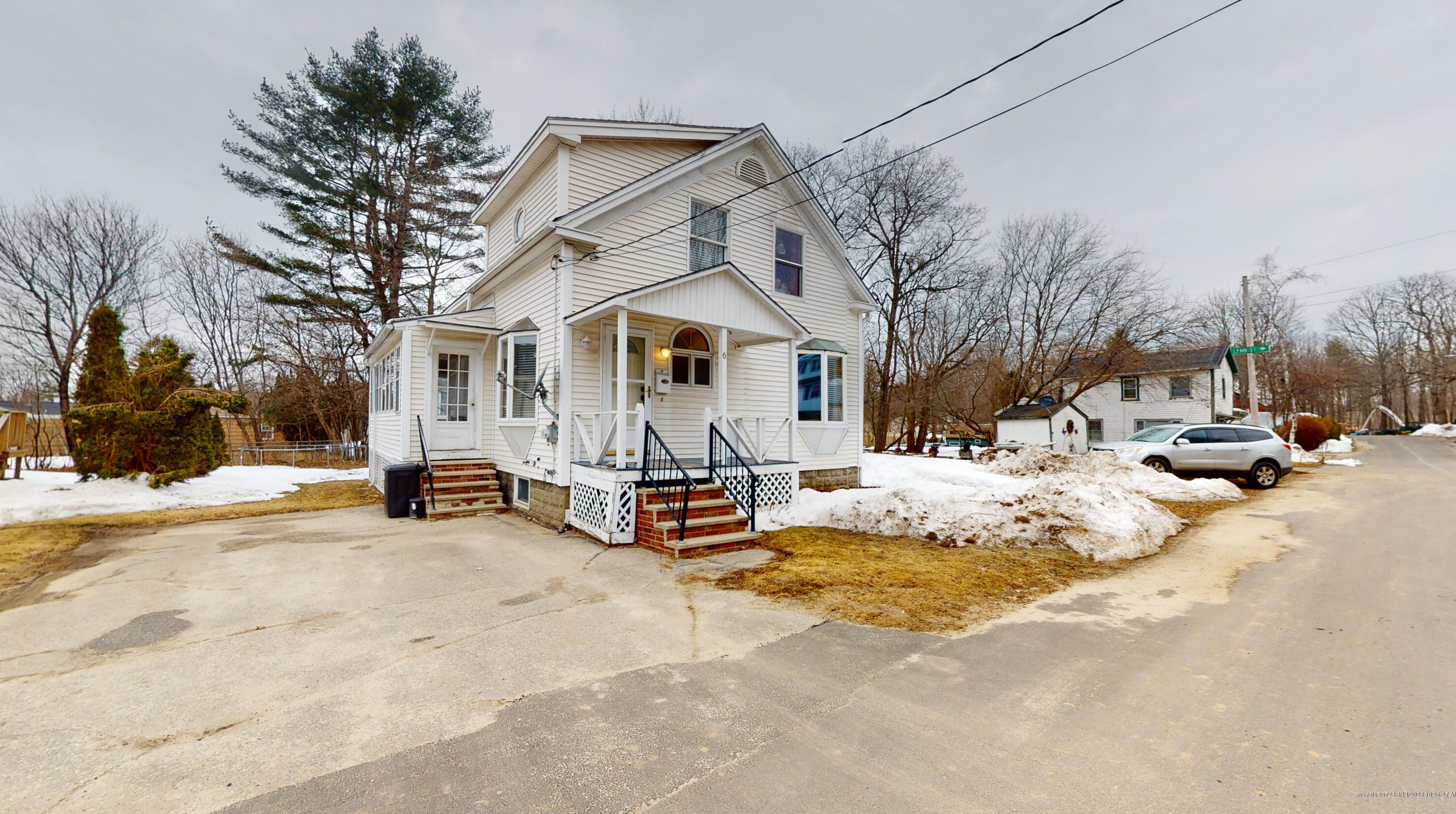 6 Ames Ave, Lewiston, ME 04240