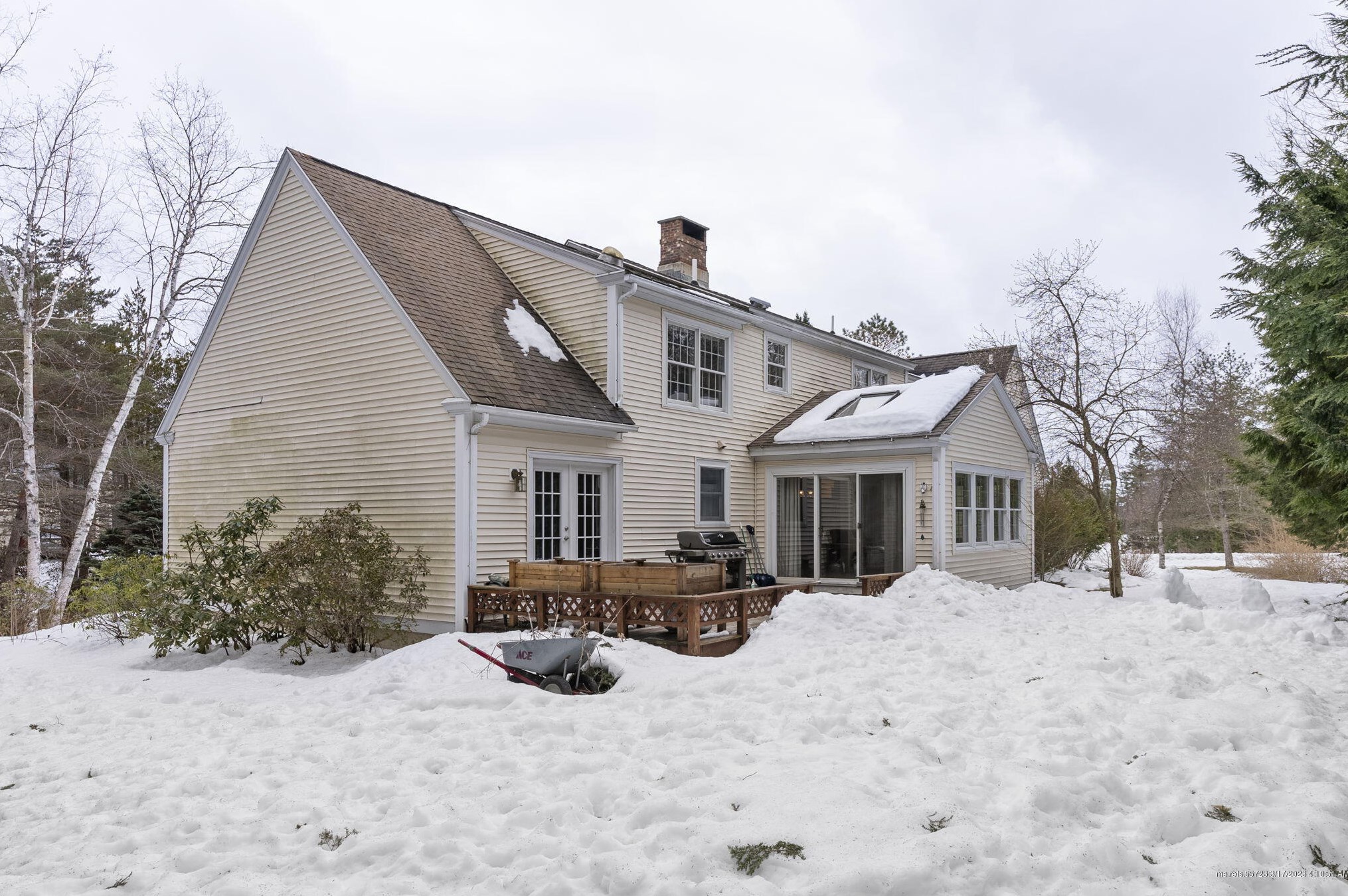 1 Hemlock Dr, Cumberland, ME 04021