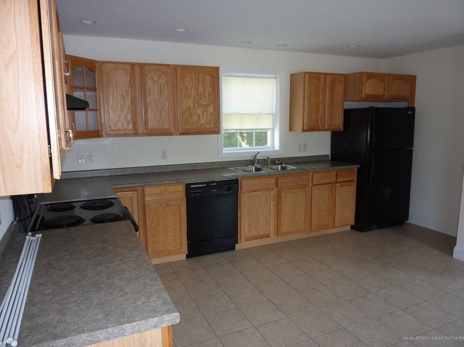 230 Little Falls Rd, Hollis Center, ME 04042