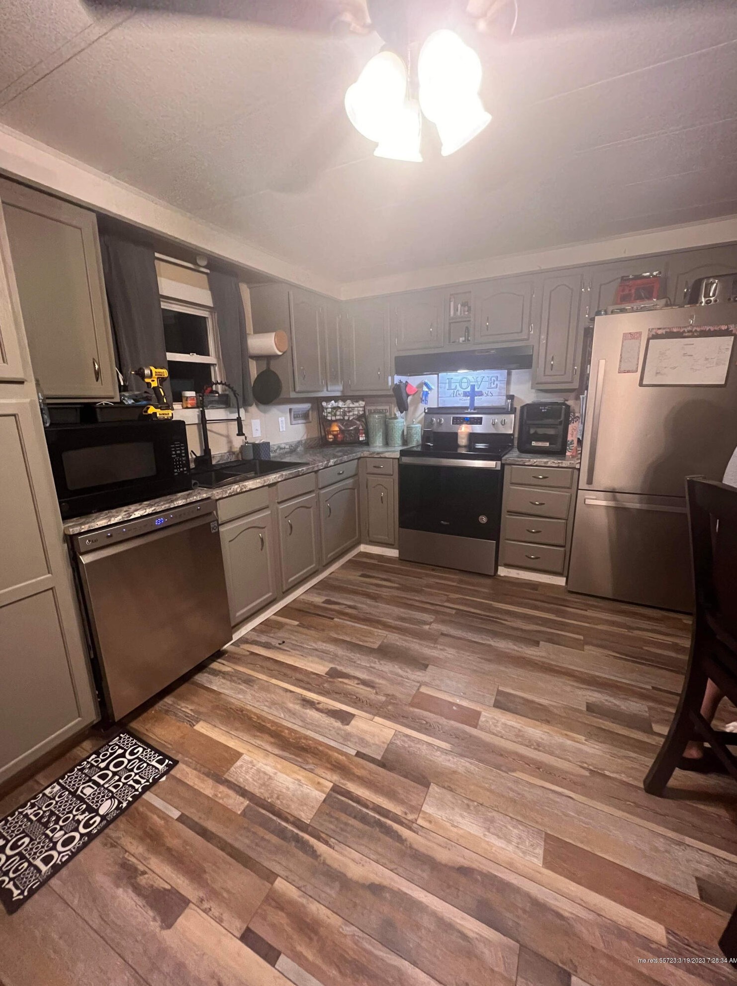 68 Wooded Cir, Kenduskeag, ME 04450