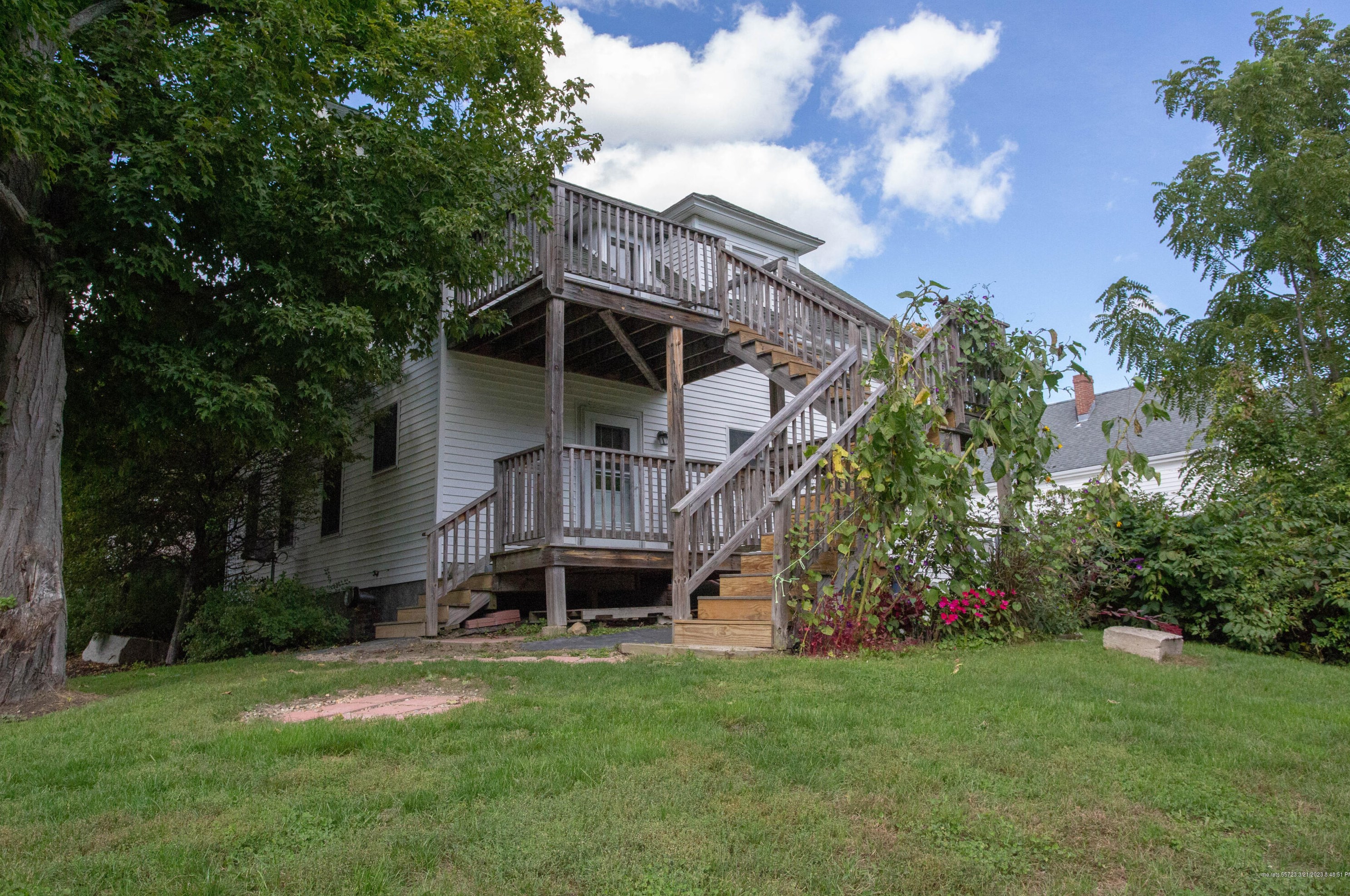 57 Hill St, Saco ME 04072-3224 exterior