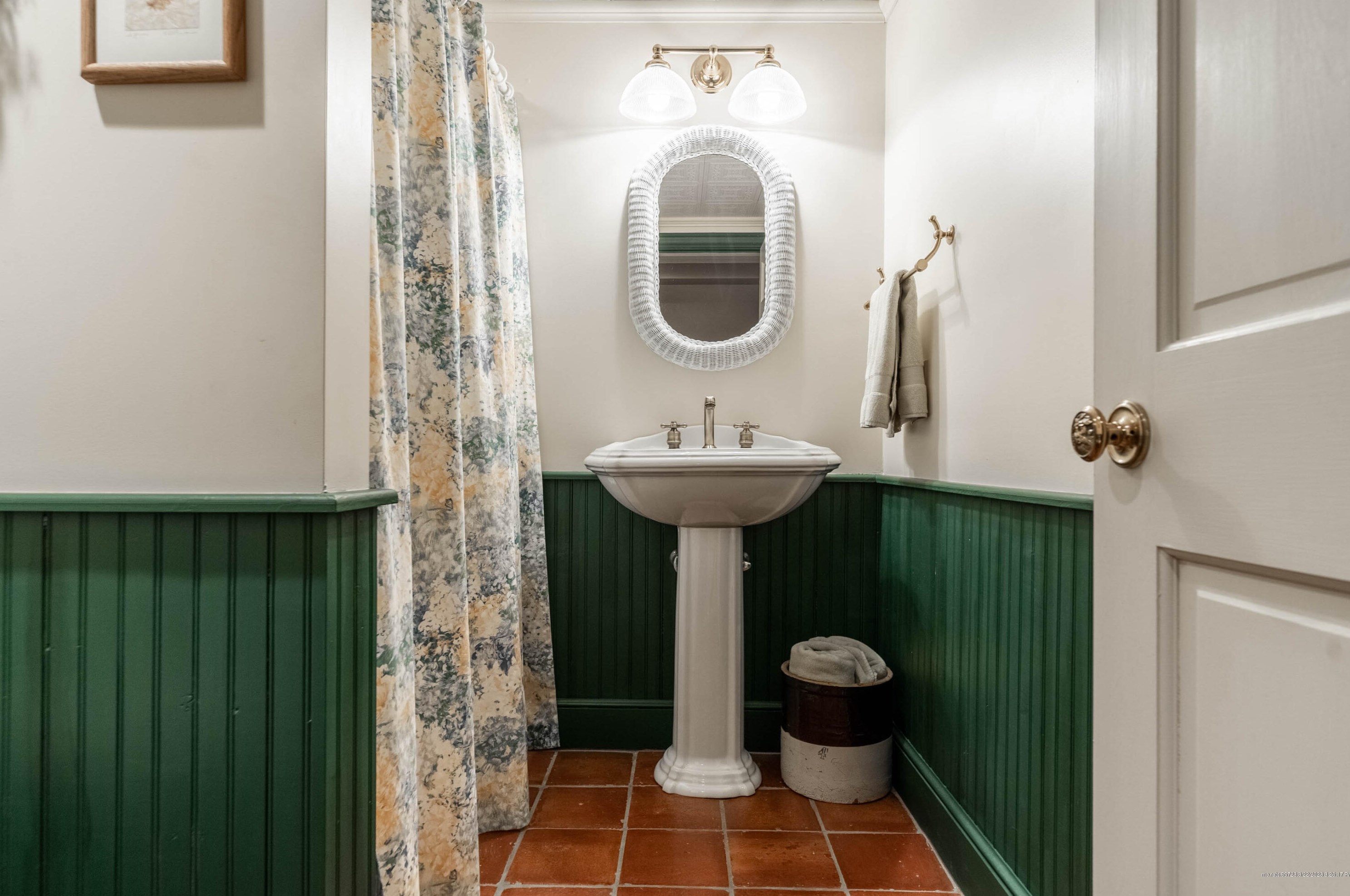 8 Flintlock Ln, Portland ME  04105-2536 exterior